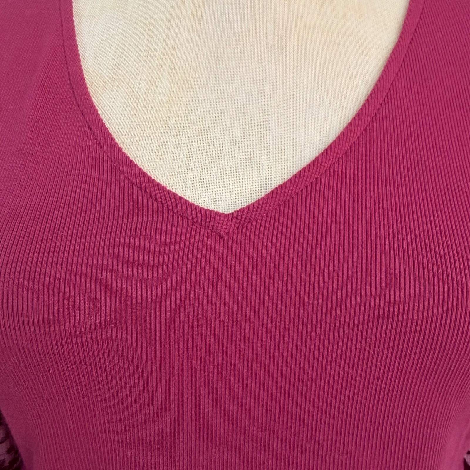 Dolan Left Coast Collection Rib Knit V-Neck Top Puff Lace Sleeve Burgundy Pink S