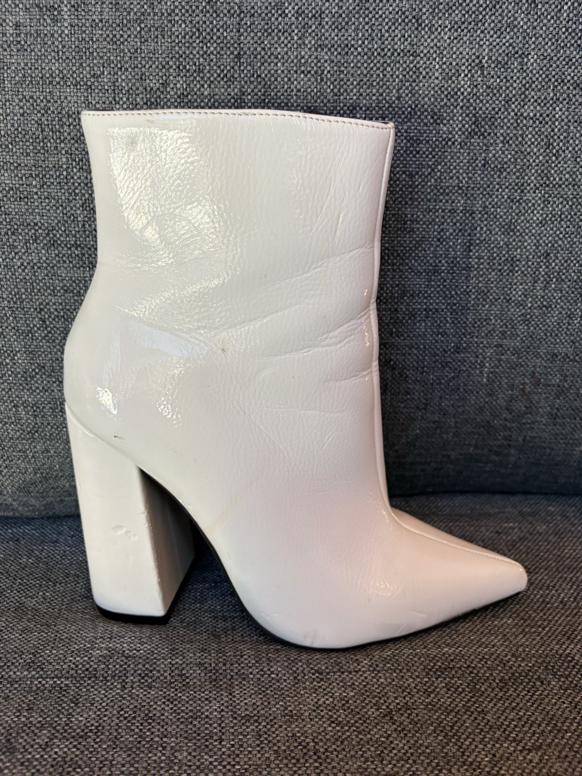 Women’s White Patent Leather Ankle Bootie Pointed Toe Block Heel Zip US 8