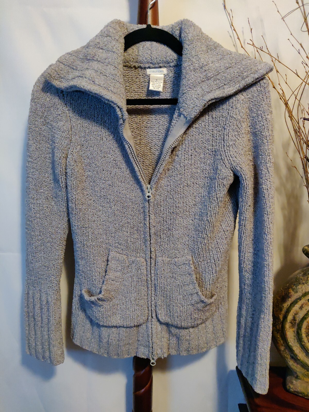 Maurices women’s size S sweater gray LS collared zip up 2 front pockets EUC