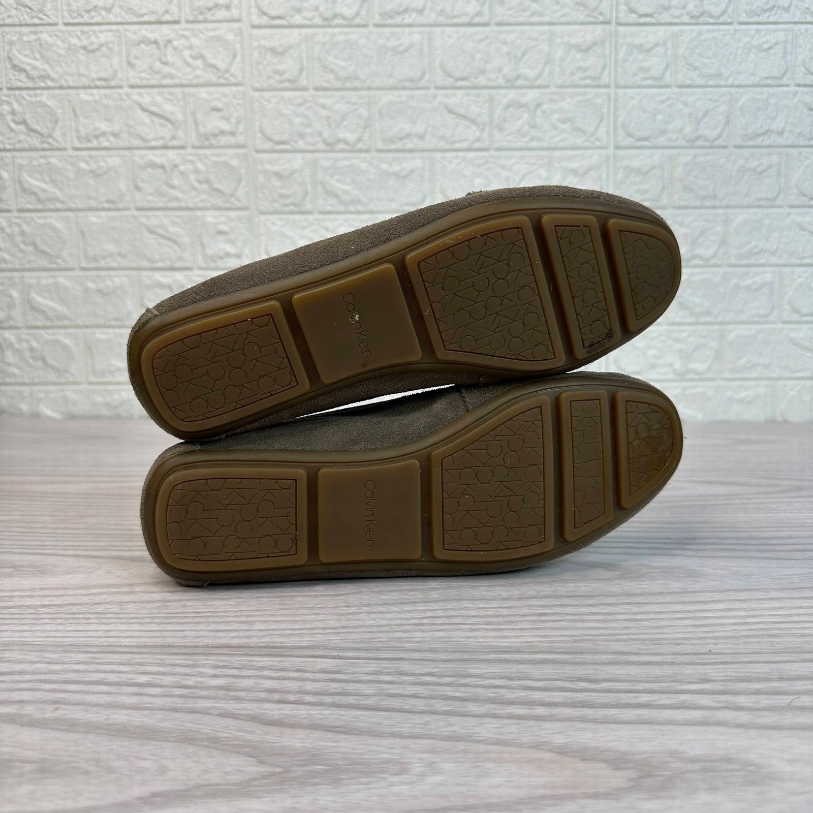 Calvin Klein Lunas Suede Loafers Womens US7.5 Taupe Brown Moccasins Flats Casual