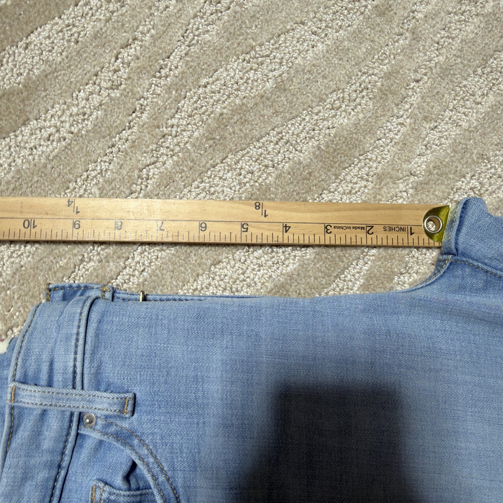 Levi’s 314 Shaping Straight Jeans Womens 31 Blue Denim Stretch Light Wash Excell