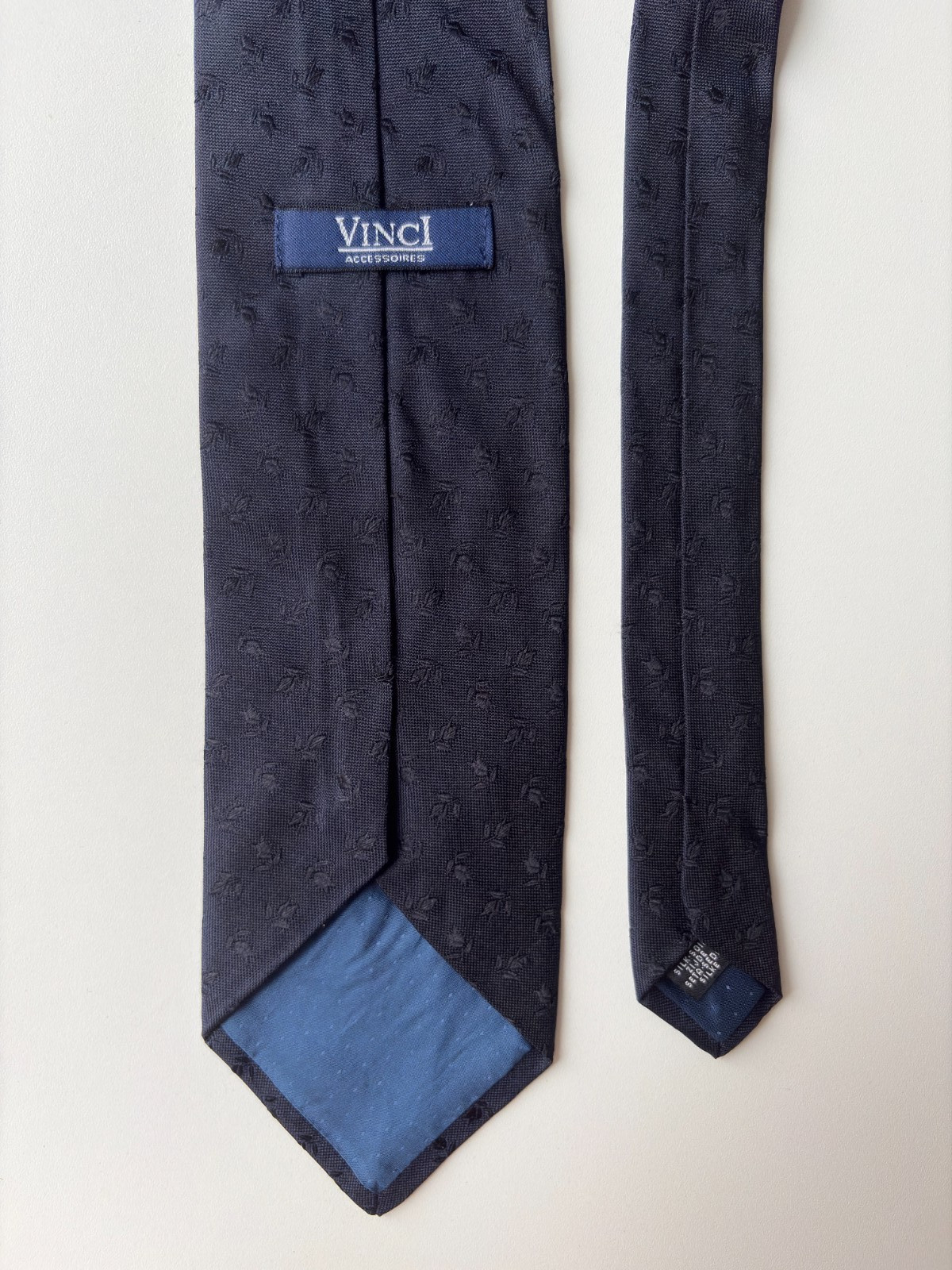 VINCI Silk Tie Navy Blue Small Floral Pattern Italy Classic 100%, 1031