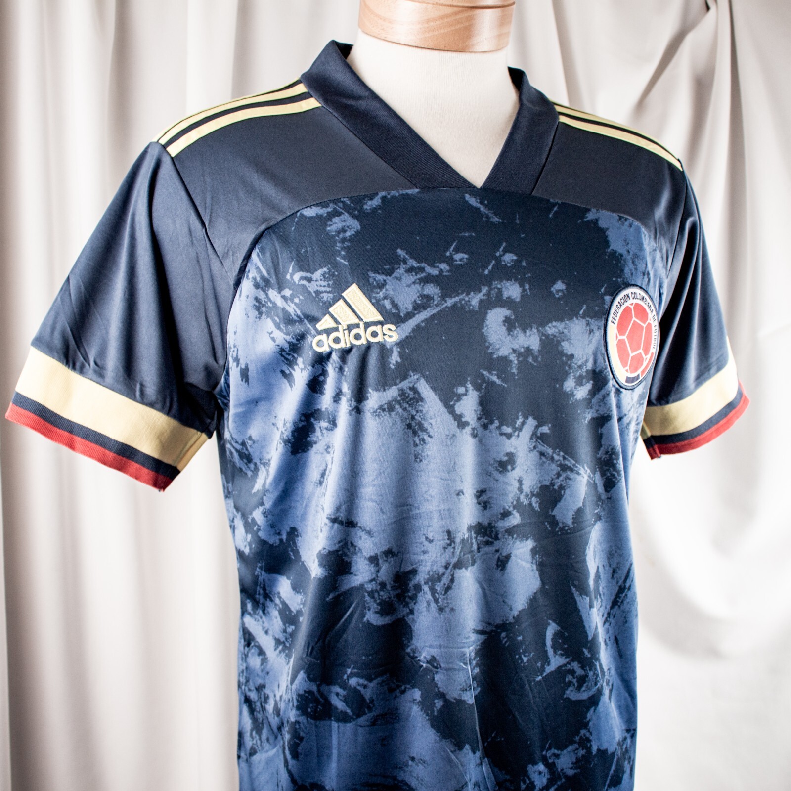 ADIDAS New Blue Yellow Men Activewear Atheltic Jersey Top Size M