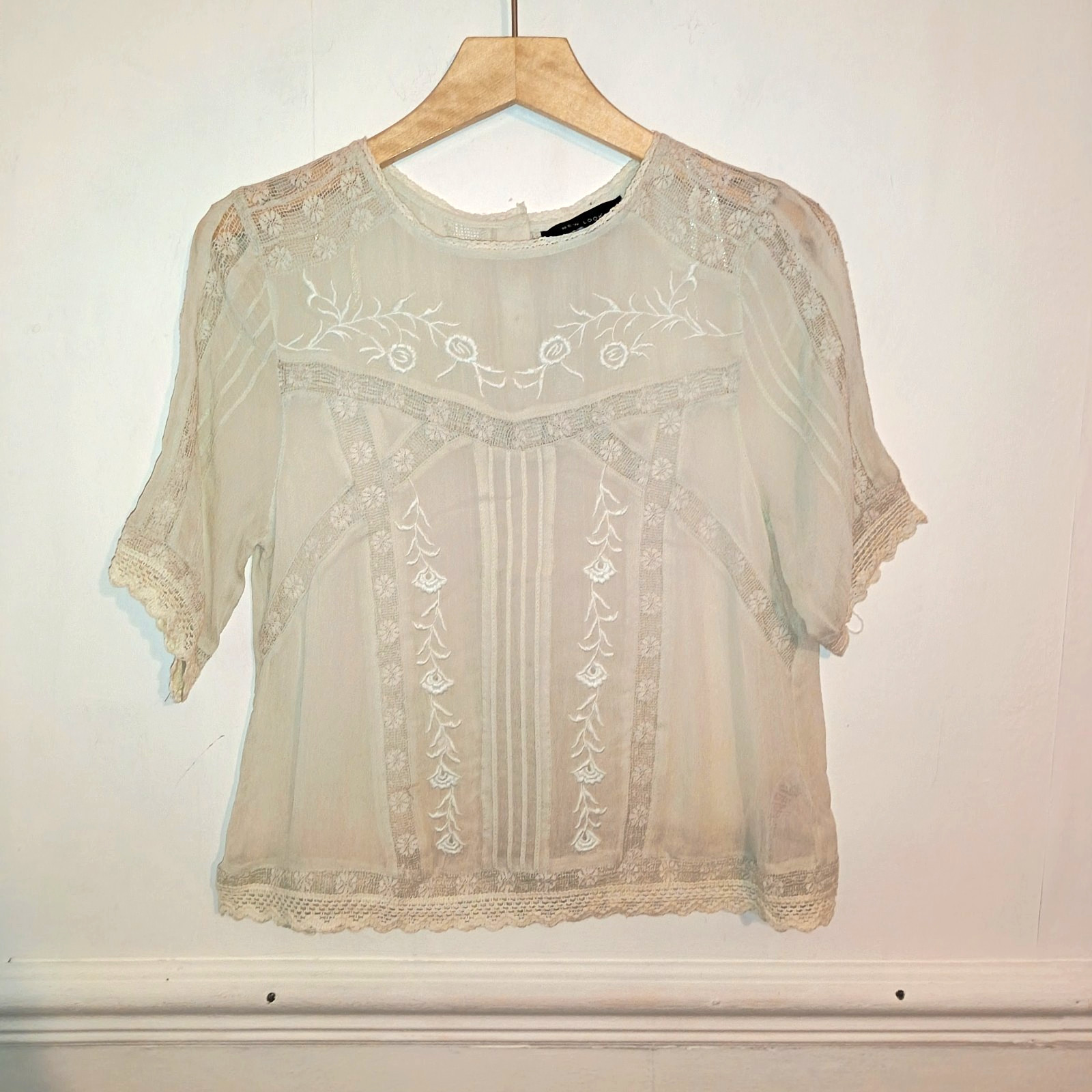 New Look Womens Top Grey Size UK 8 Lace Embroidered Crochet Sheer Cottagecore