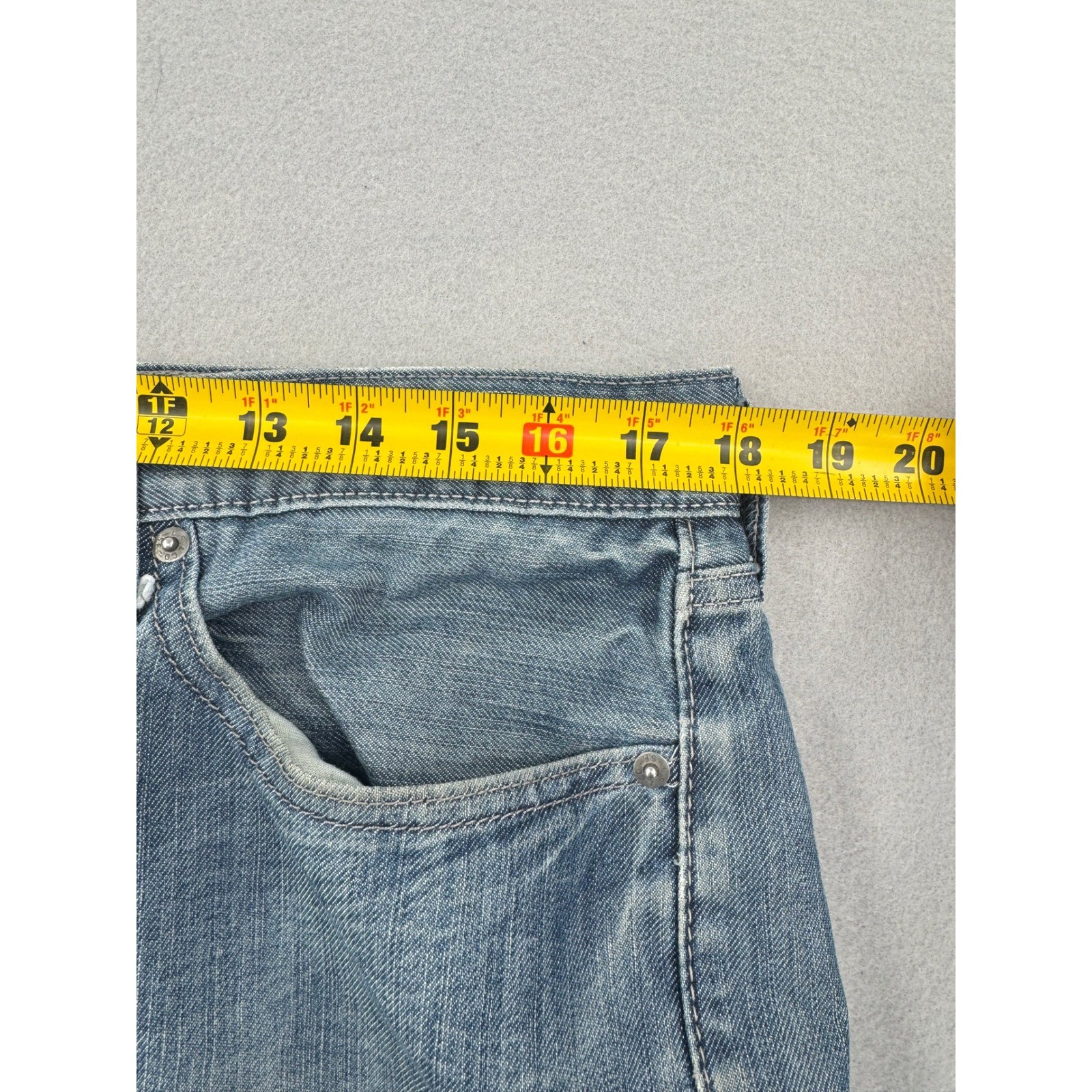 Distressed Levis 514 Classic Straight Fit Mens Jeans Blue Denim 35×34 (35×33)