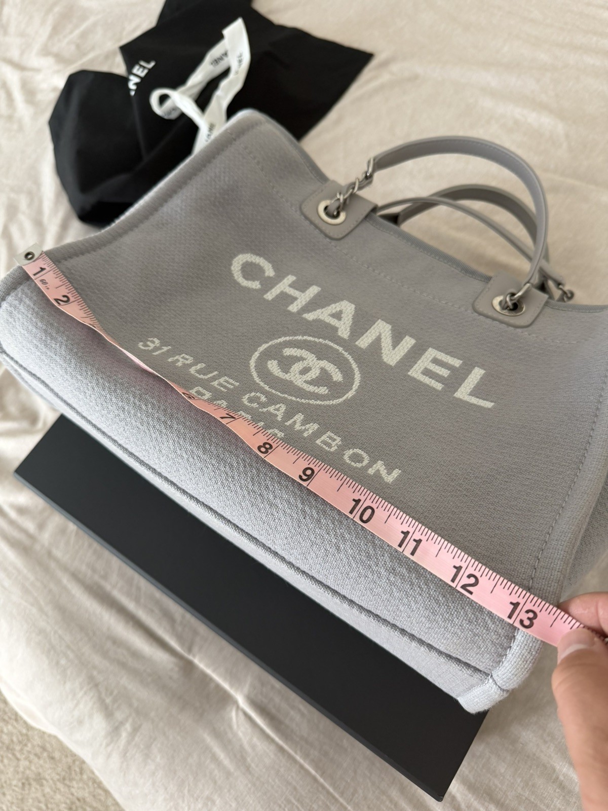 22B CHANEL Deauville Large Light Gray Tote Bag with Wallet (Preowned Excellent)