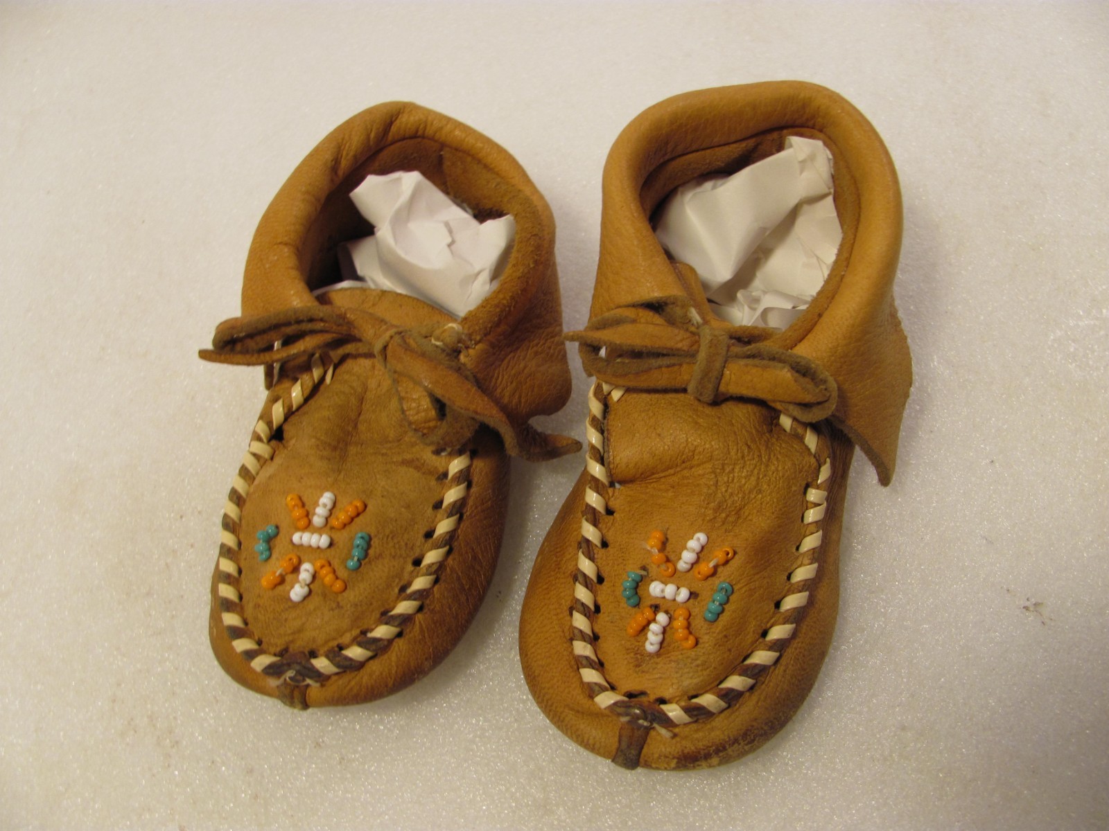 Baby Moccasins Size 4.5 Inches Genuine Brown Leather Vtg Beaded Decor Cute