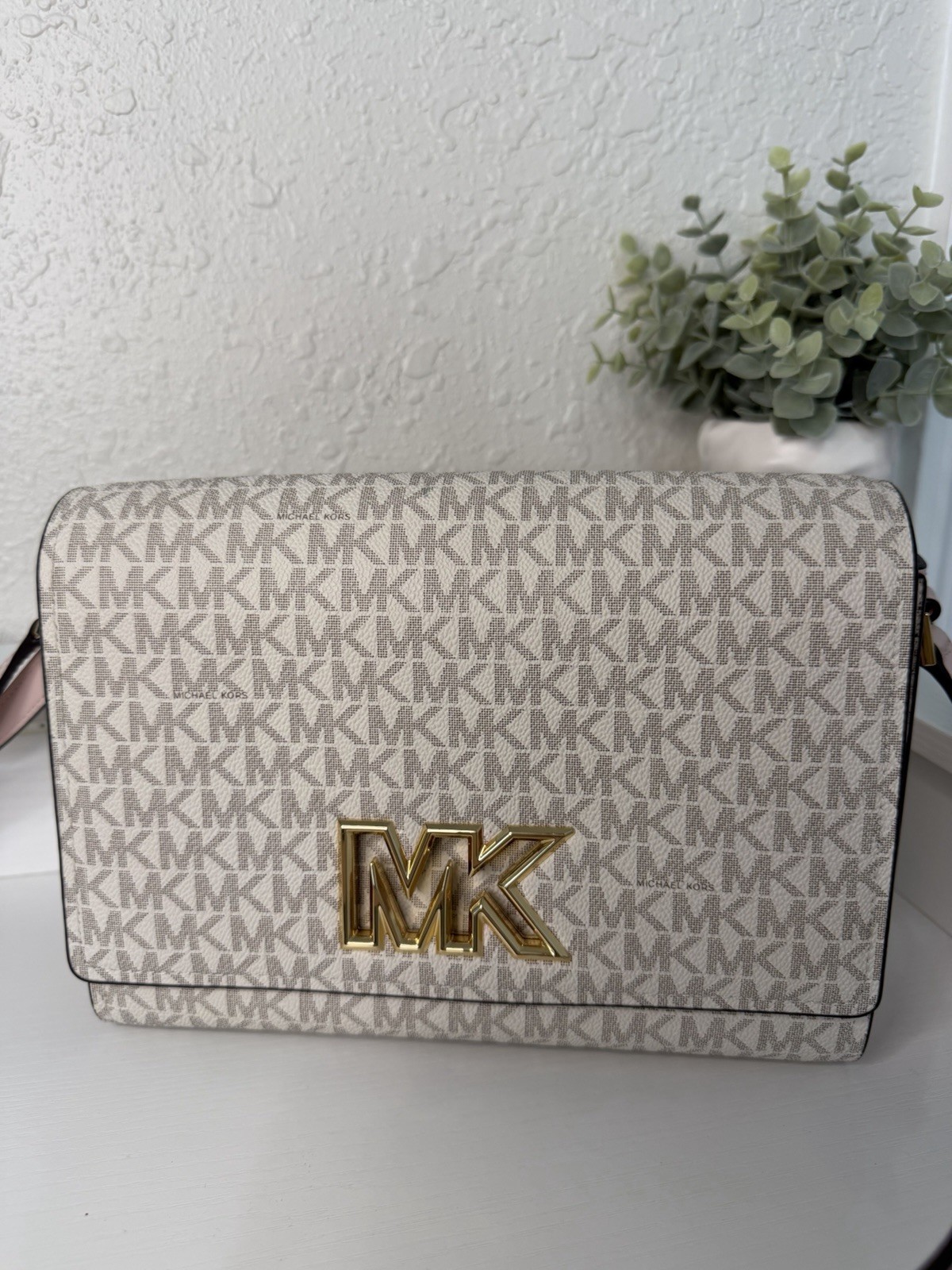 Michael Kors Logo Shoulder Bag Beige/Pink, Gold Hardware, Adjustable Strap