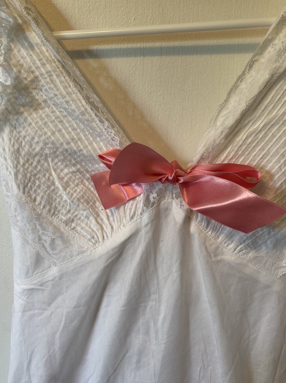 Y2k Betsey Johnson Size 8 White Cotton Dress With Pink Bow & Lace Details NWT