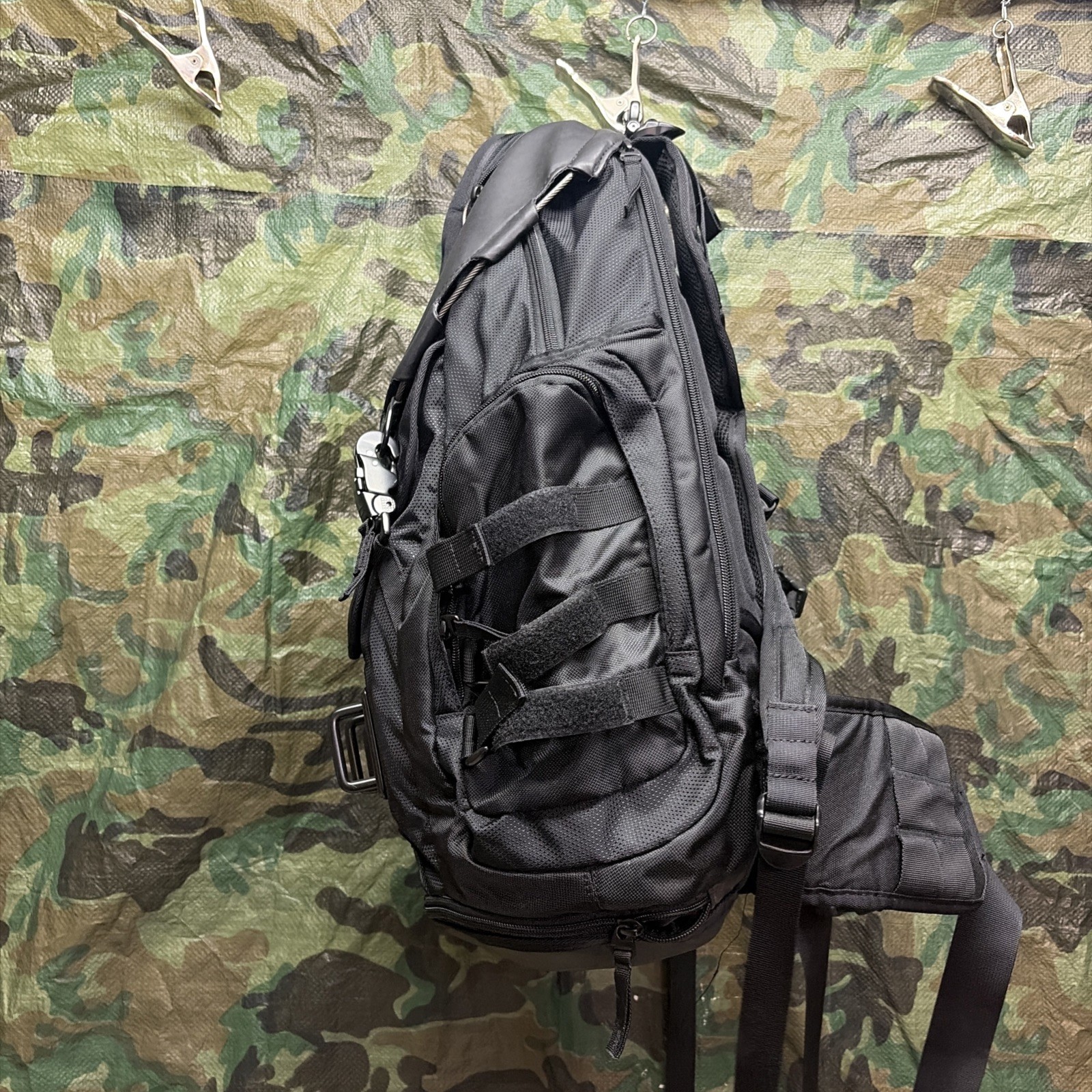 Oakley Kitchen Sink Backpack Stealth Black 34L Tactical Hiking Laptop Bag