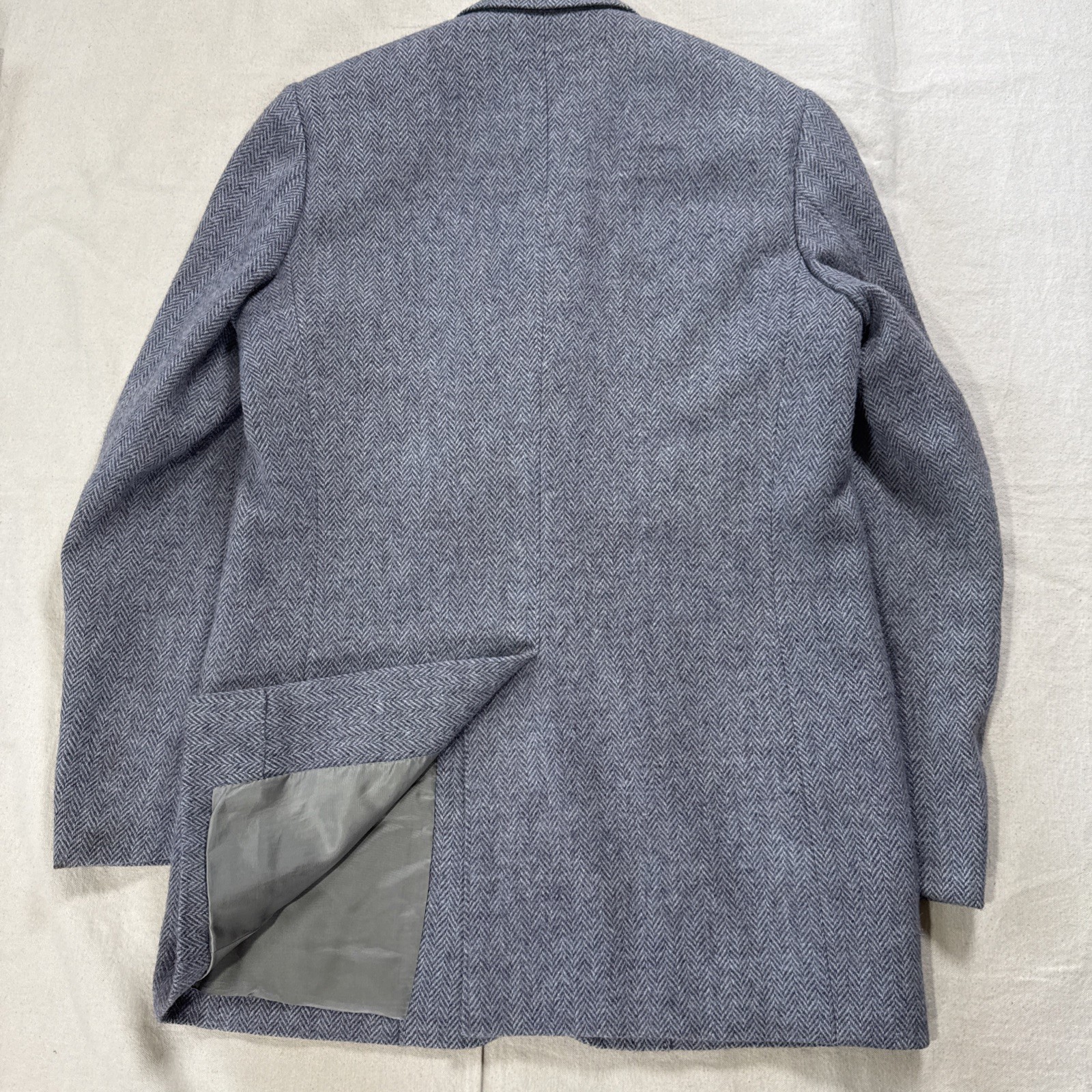 Harris Tweed Mens Grey Herringbone Wool Blazer Sport Coat Handwoven Scotland