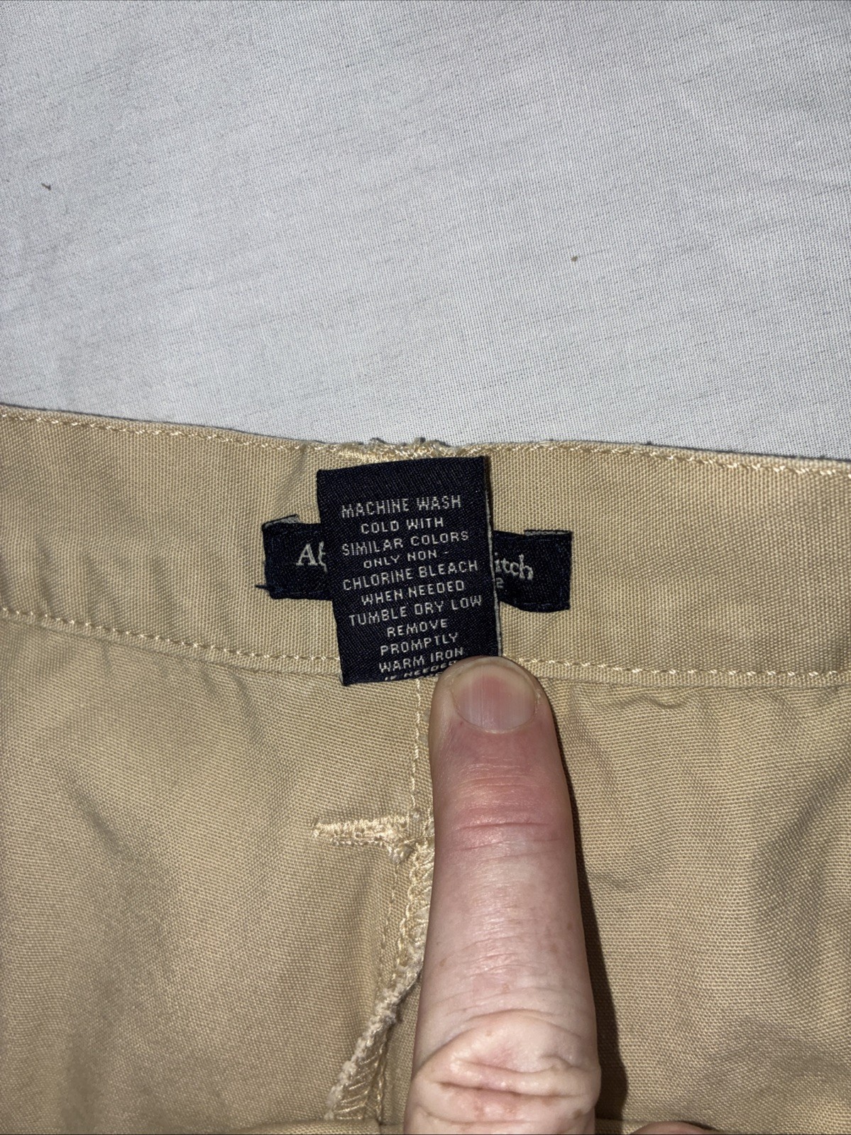 Abercrombie And Fitch – Mini Skirt with Shorts Size 4 – Tan- PRE-OWNED – GOOD