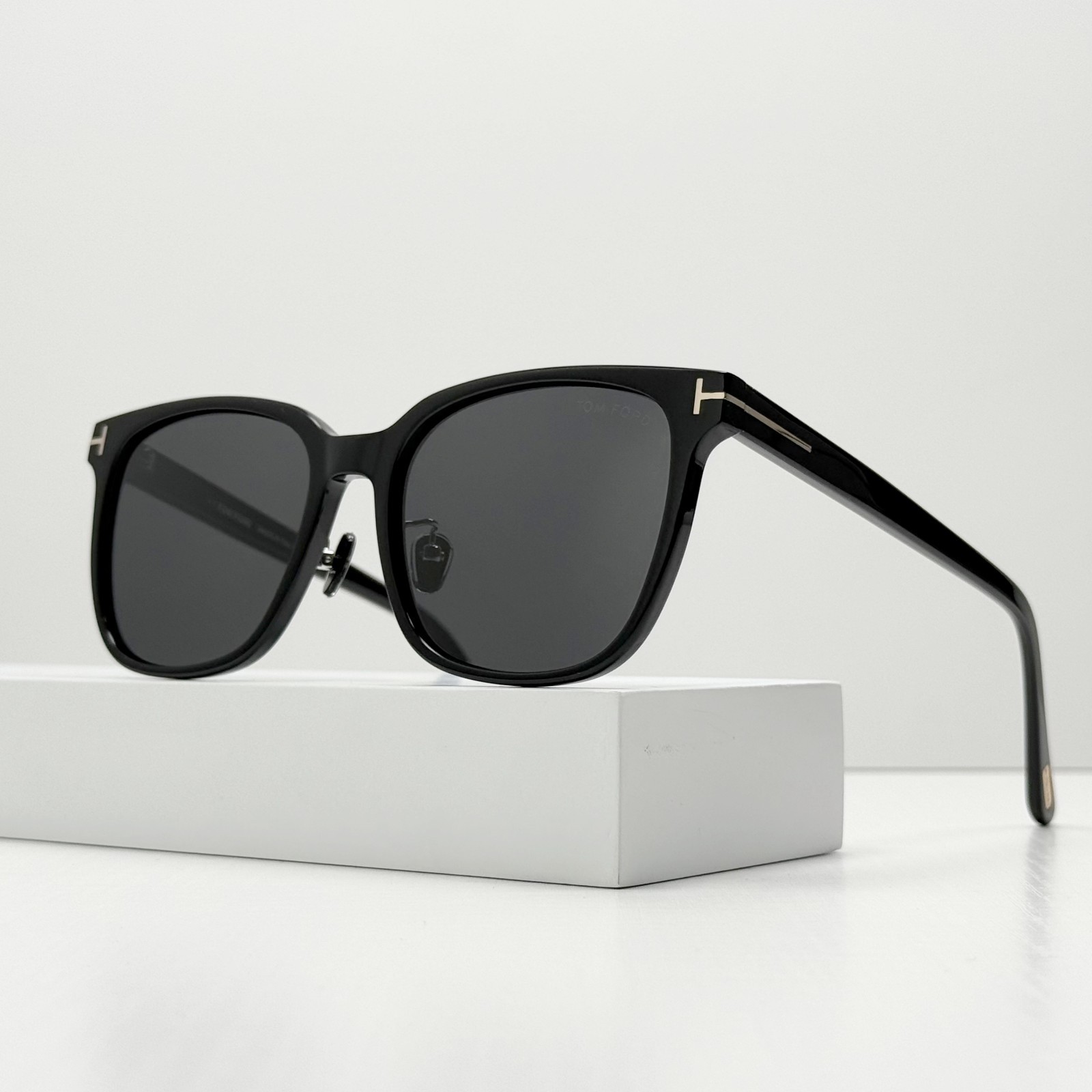 Tom Ford TF891-K Sunglasses Black Dark Gray Asian Fit Unisex 59mm New