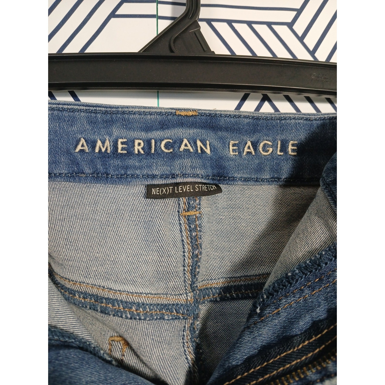 American Eagle Curvy Hi-Rise Jegging Distressed