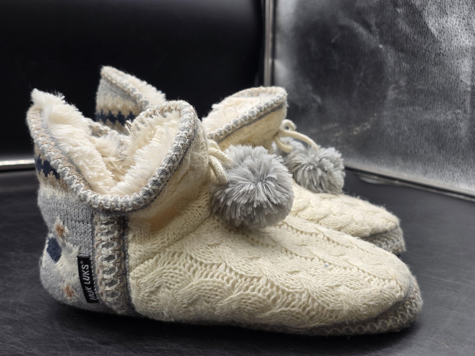 Mukluks Slipper Boots Womens Size 5.5 White Knit Fair Isle Pom Pom House Indoor
