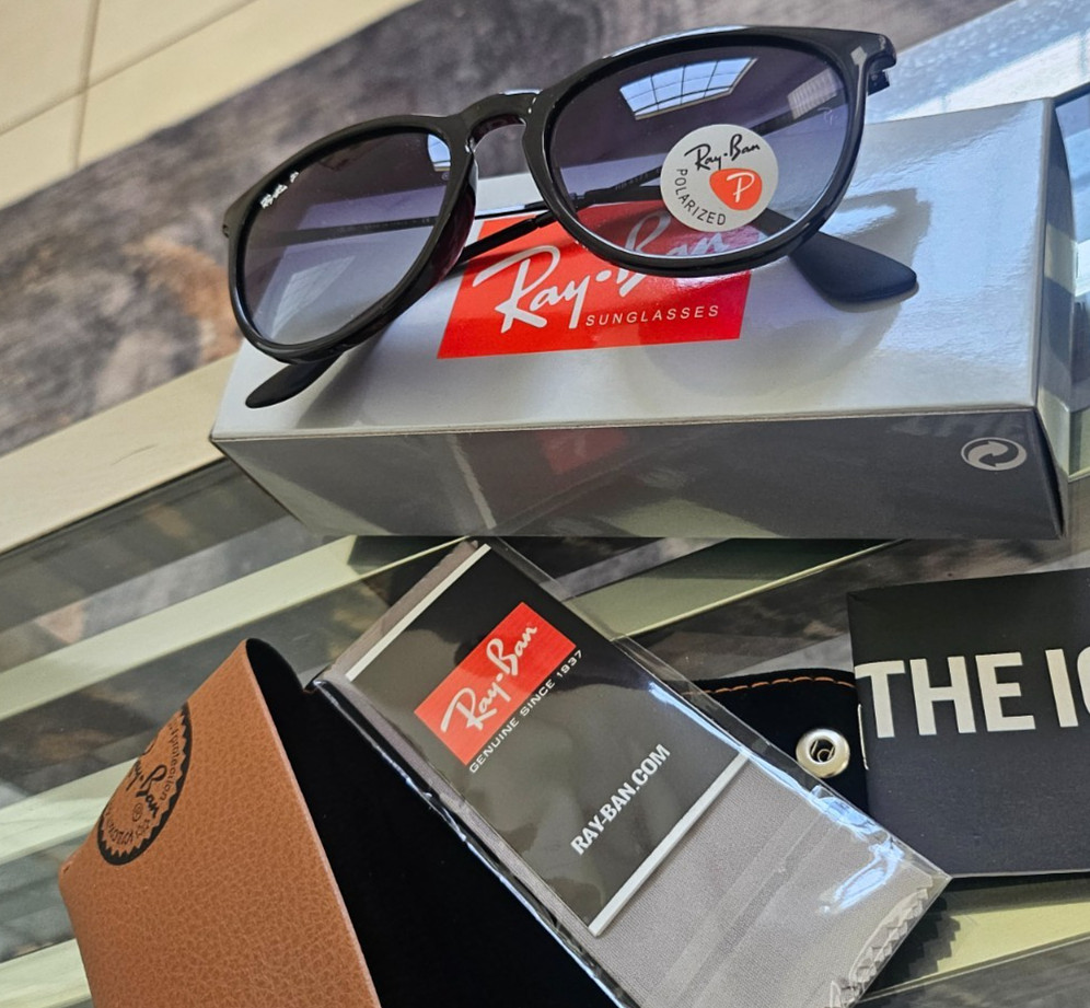 Ray-Ban Erika RB 4171 Black/Dark Grey Polarized Gradient Sunglasses unisex