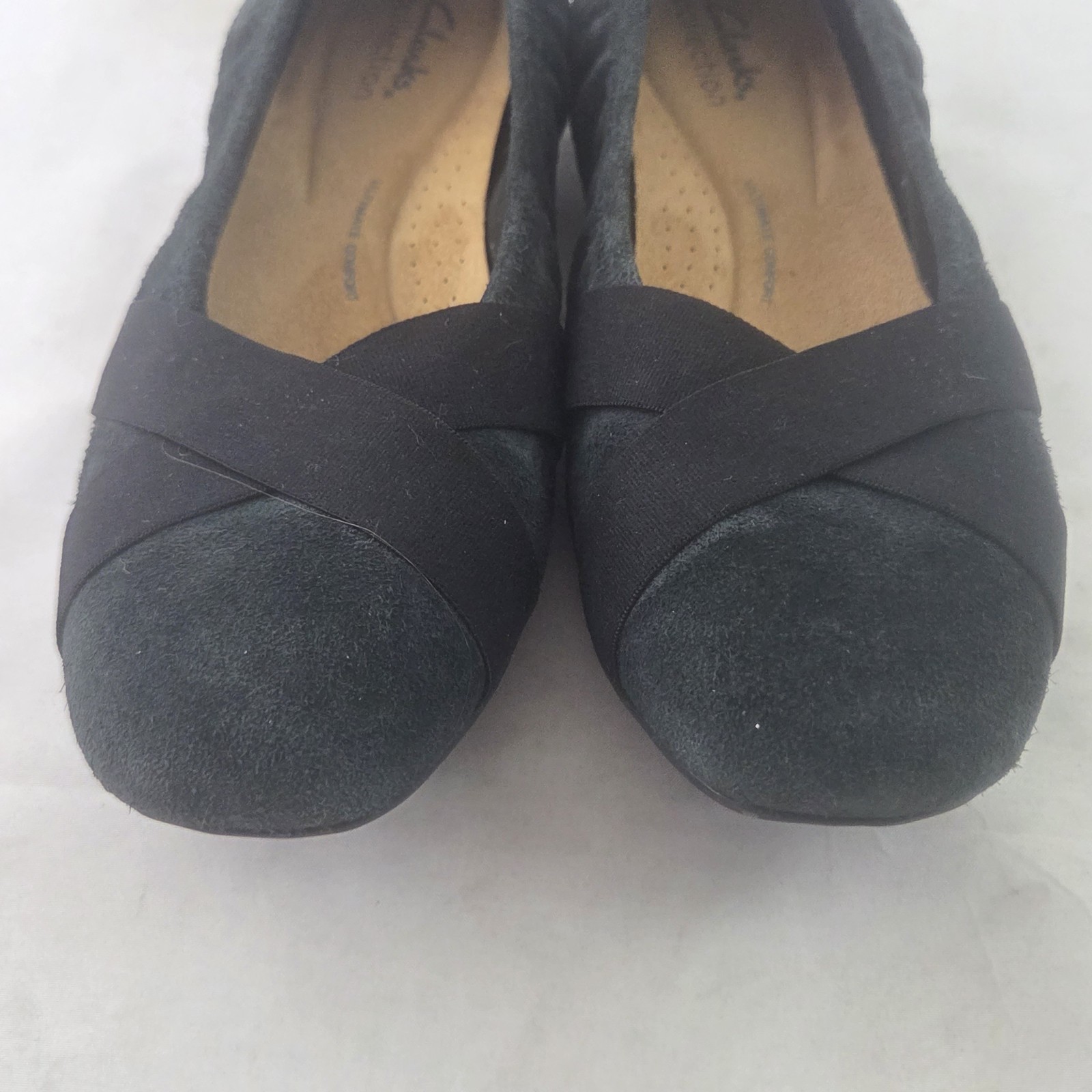 Clarks Ballet Flats Womens 8.5 W Black Suede Slip On Comfort Casual Shoes
