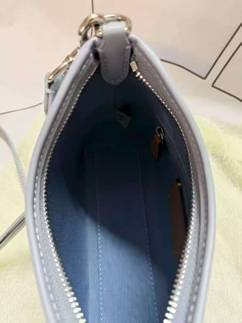 NWT Coach Laurel Small Shoulder Bag Sketch Signature Canvas CBI05, Ice Blue New