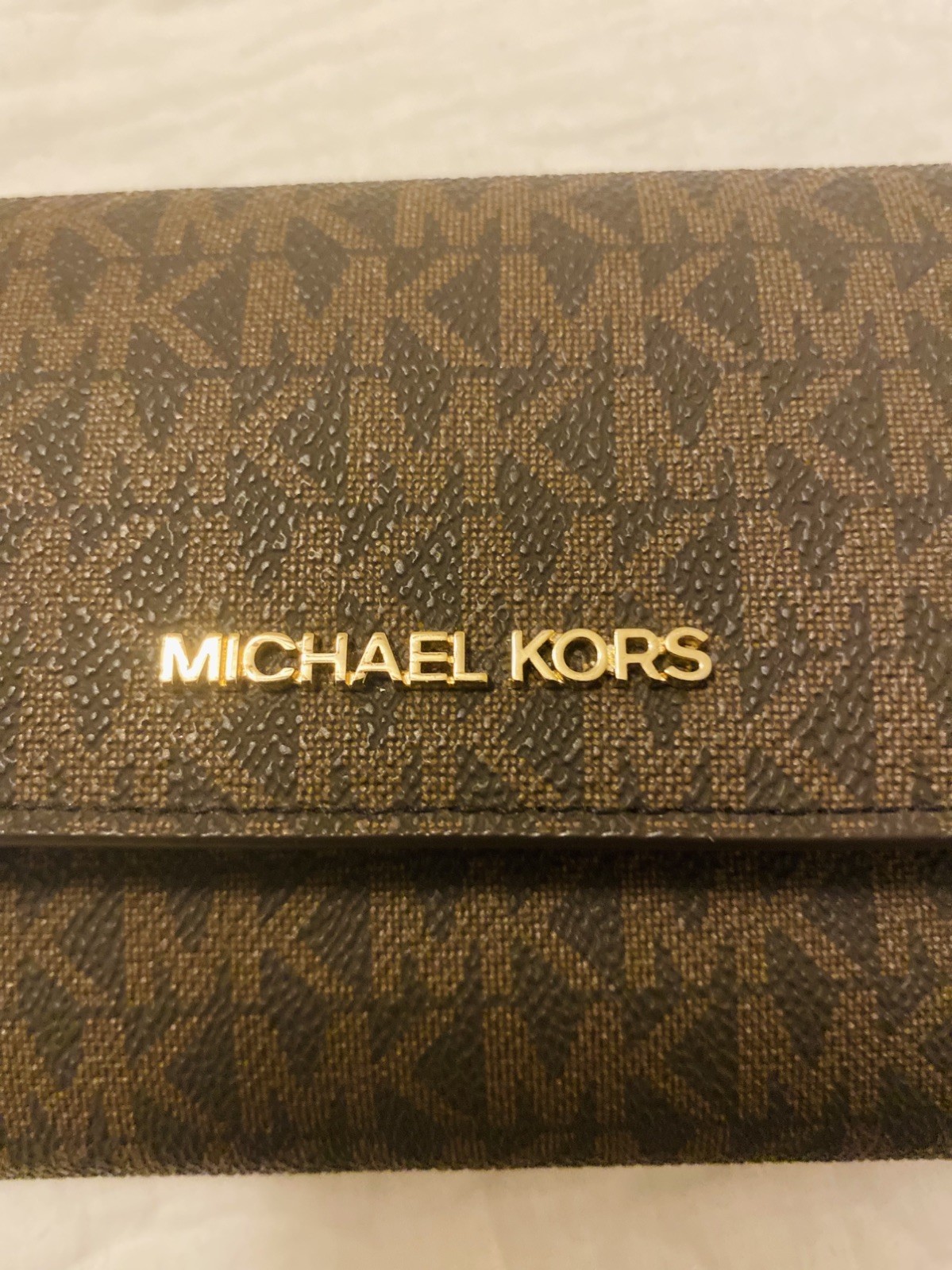 $$$ Authentic Michael Kors Jet Set Travel Signature Wallet – Brown $$$