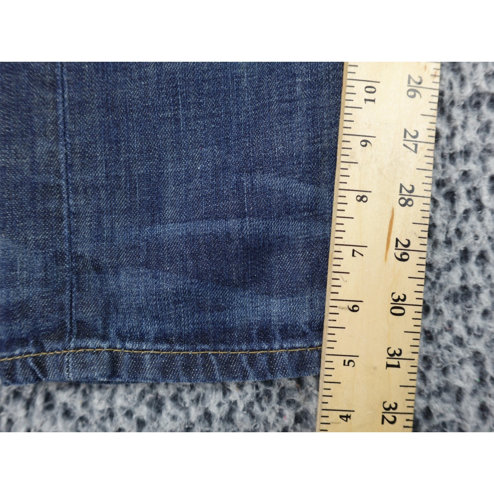 Levis 513 Slim Fit Mens Size 30 Blue Jeans Medium Wash Denim