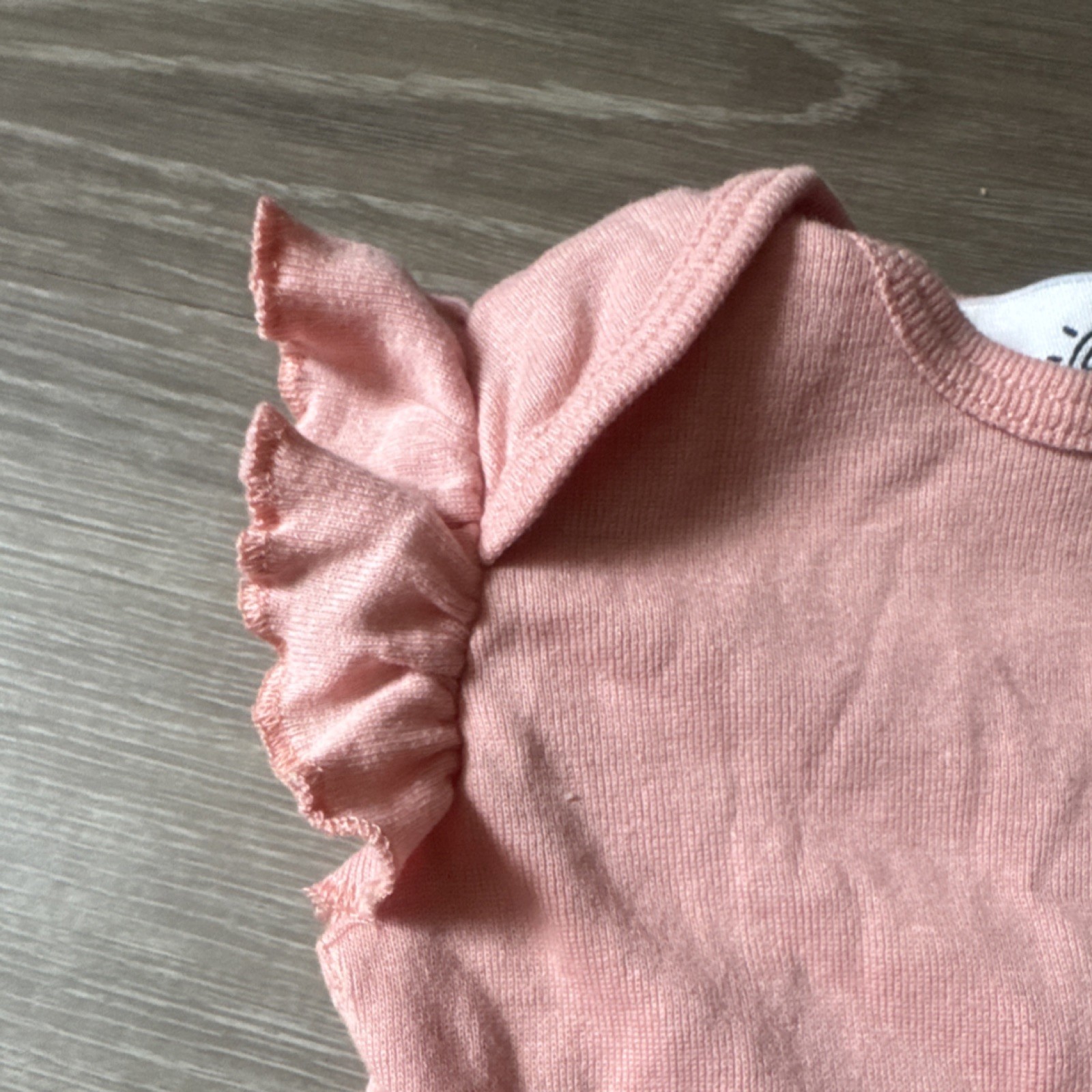 WONDERLUXE Pink Solid Knit Cotton Sleeveless Ruffle Snap One-Piece 0/3M