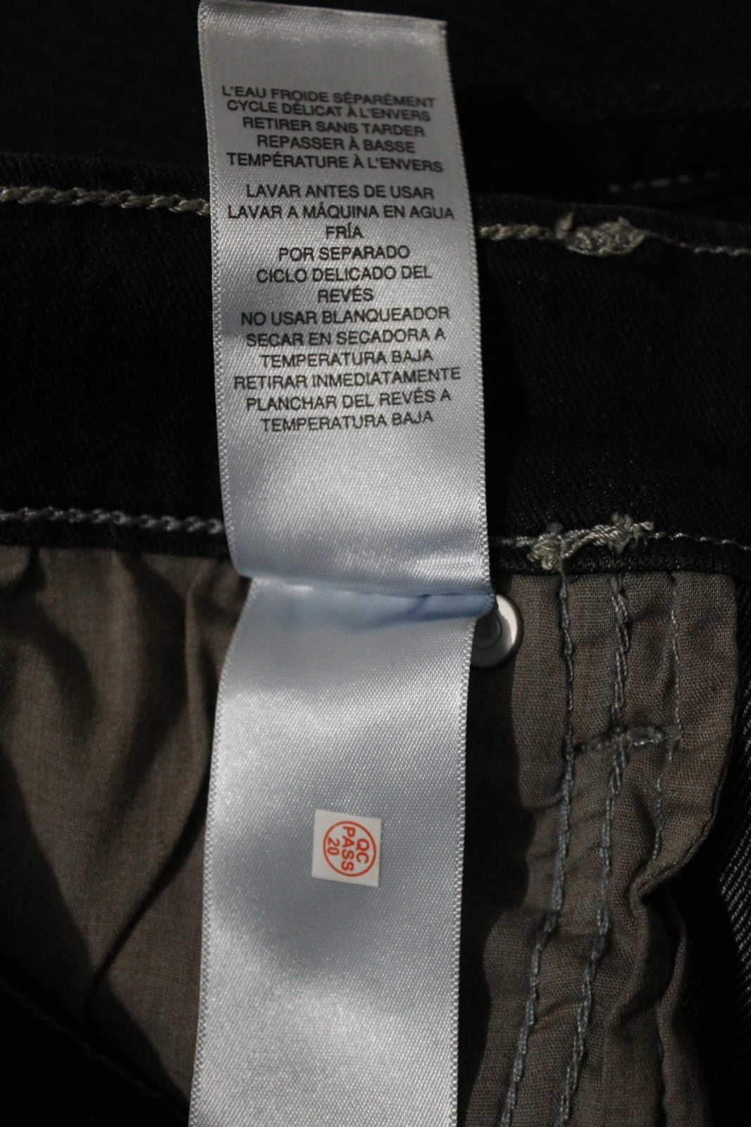 True Religion Men’s Jeans size 32 Relaxed Slim