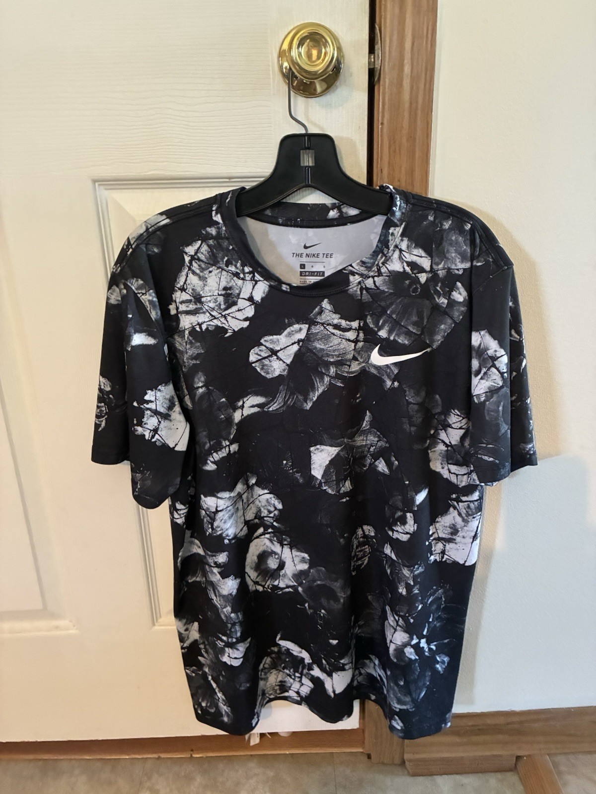 Nike Dri-FIT Black White All Over Print T-Shirt Men’s Large Athletic Tee