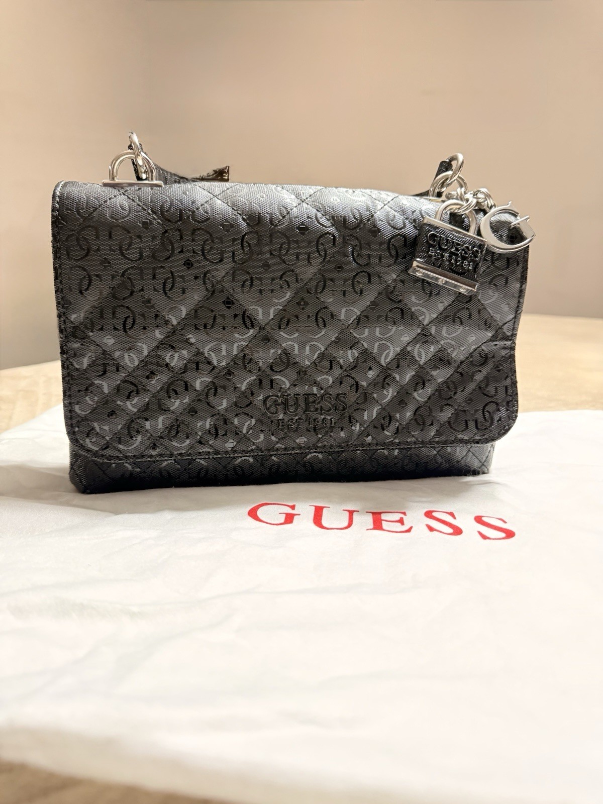 GUESS Logo Quilted Shoulder Bag Black Zip/Magnetic Closure Charm Silver Hardware