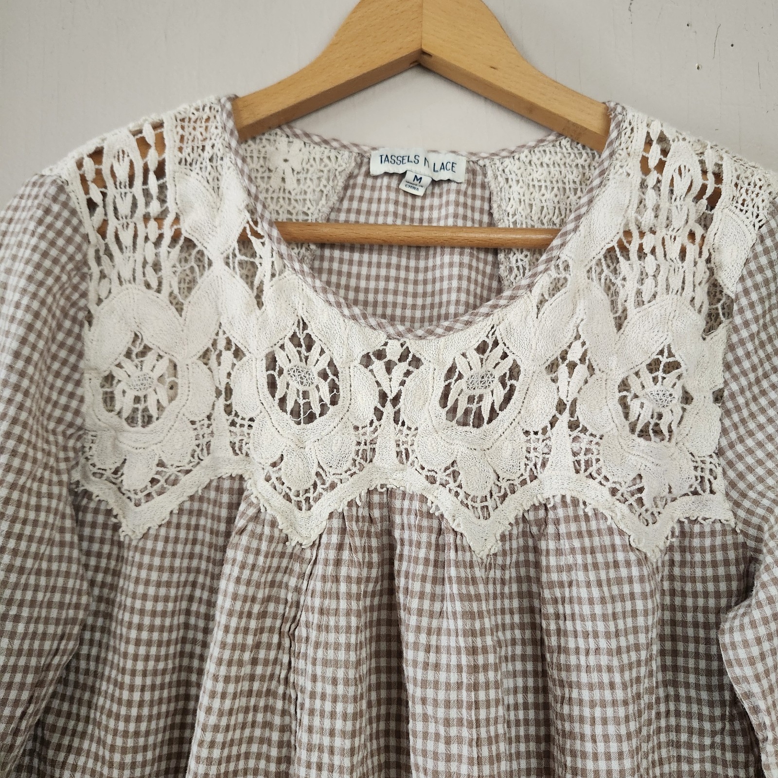 Tassels N Lace Womens M Gingham Crochet Roll Tab Sleeve Hi Lo Top Shirt Country