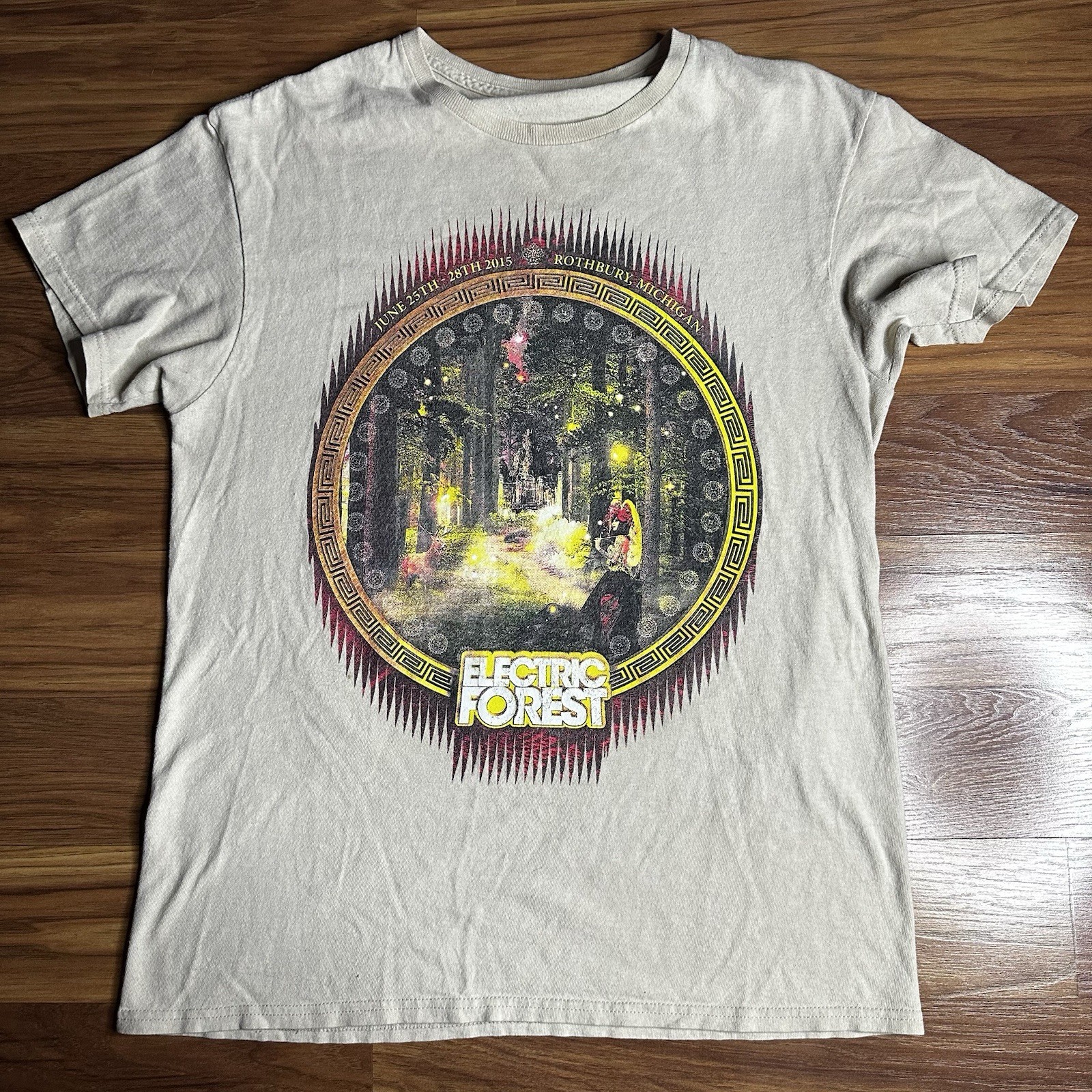 Electric Forest 2015 Shirt Mens Medium EDM Festival Skrillex String Cheese DJ
