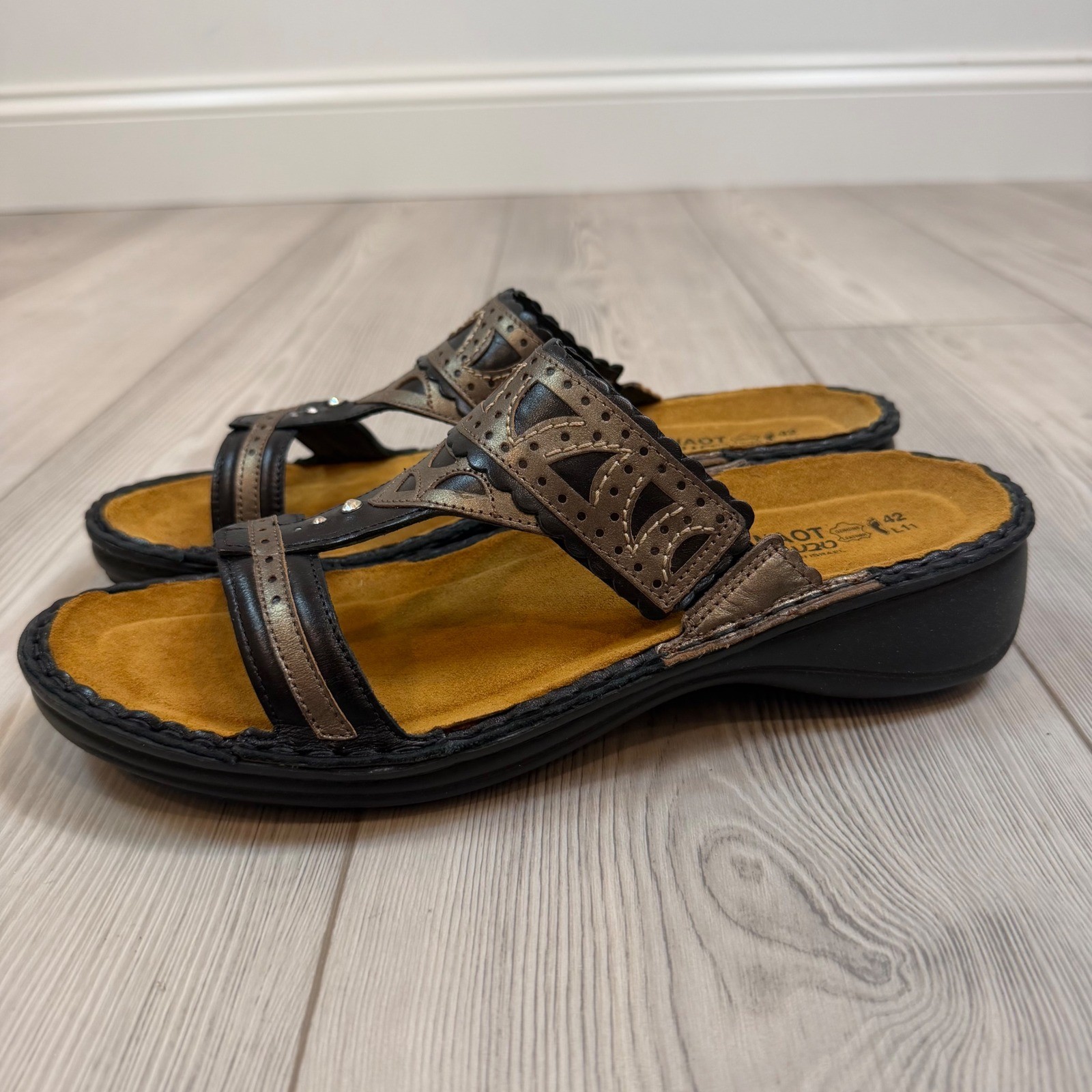 NEW Naot Oleander Black Pewter Leather Slide Sandals Women 42 L11 Rhinestone