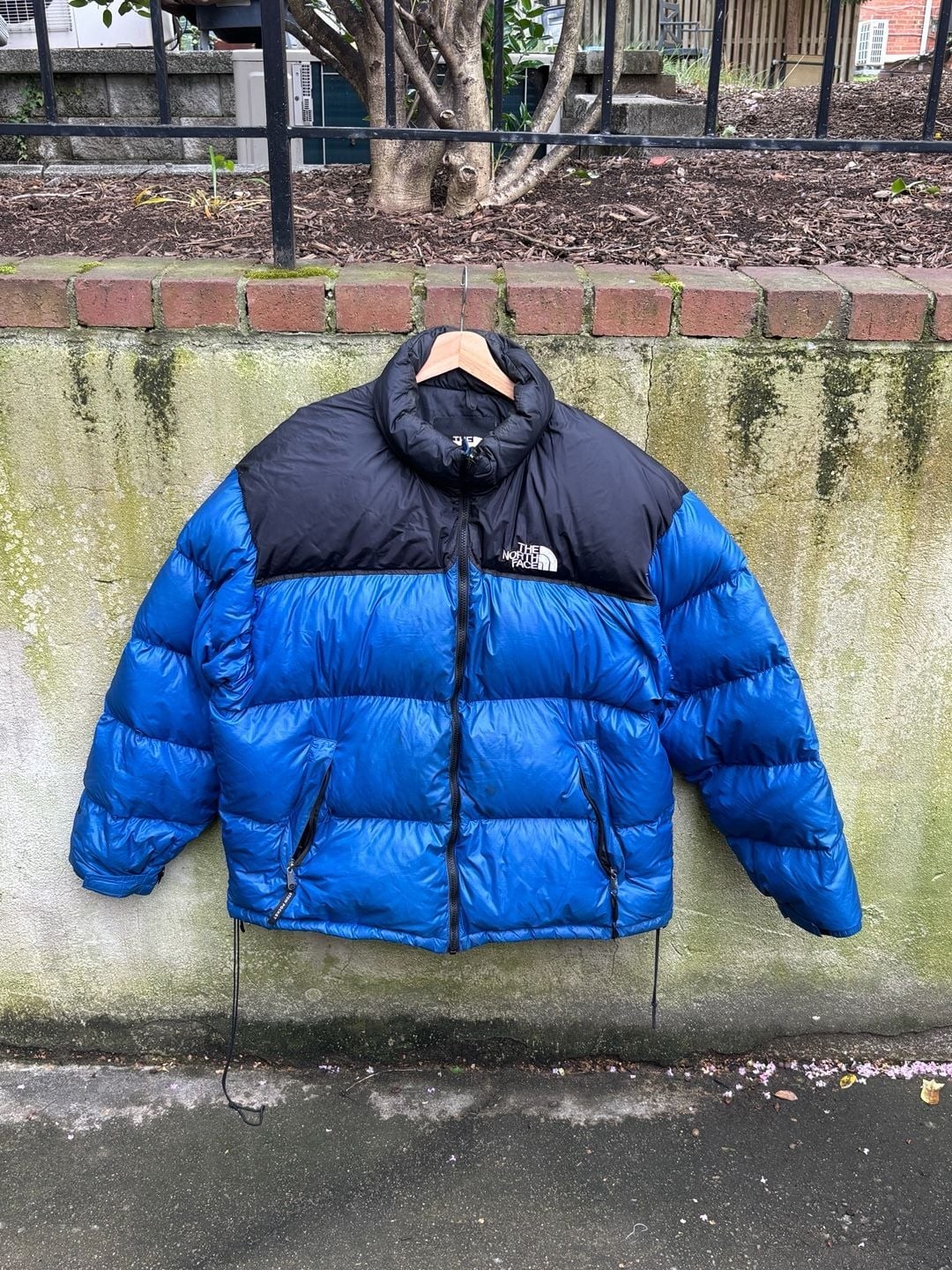 The North Face Nuptse 700 Down Puffer Jacket Blue/Black Men’s XXL