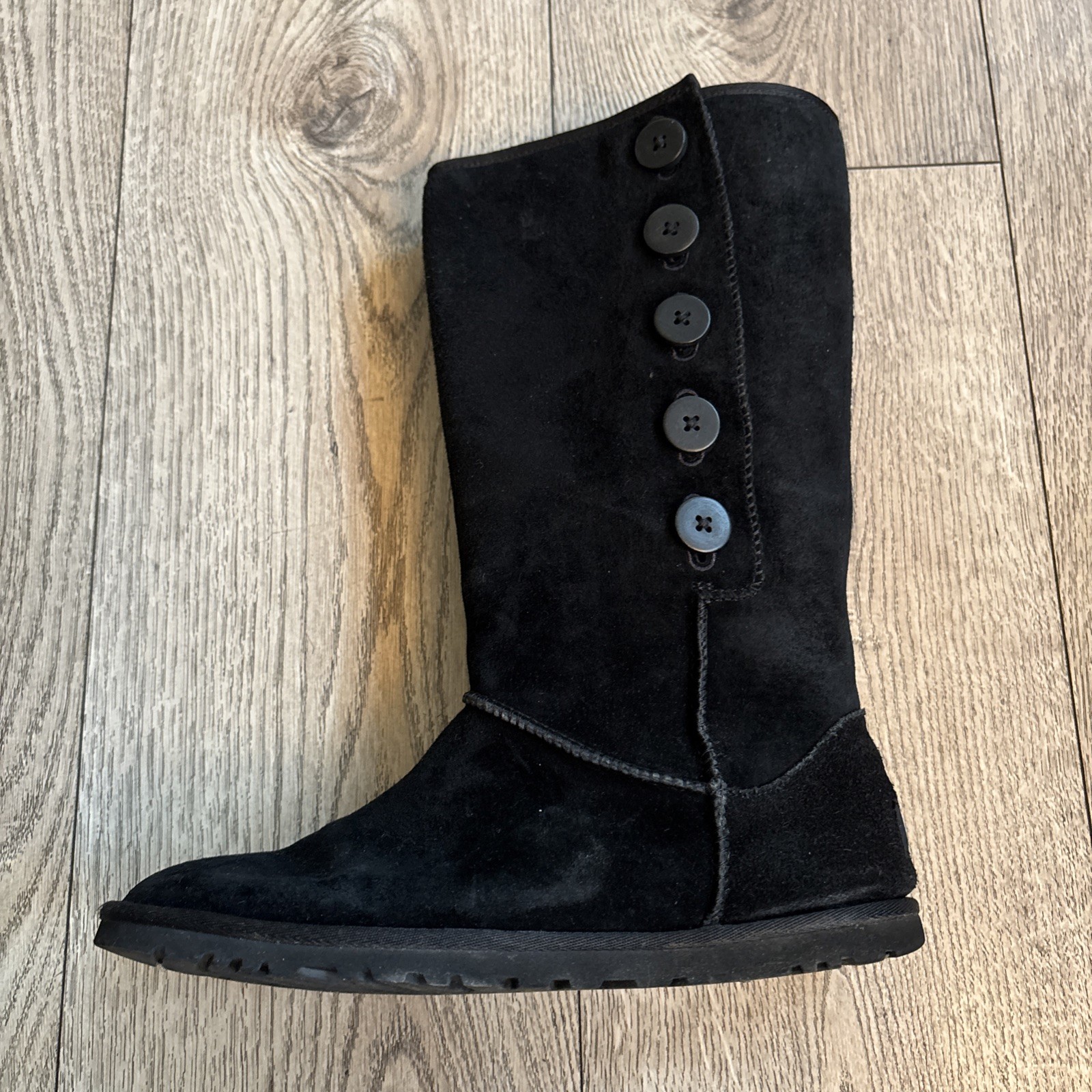 UGG Australia Women’s 3387 Lo Pro Button Fold Over Black Boots Size 8