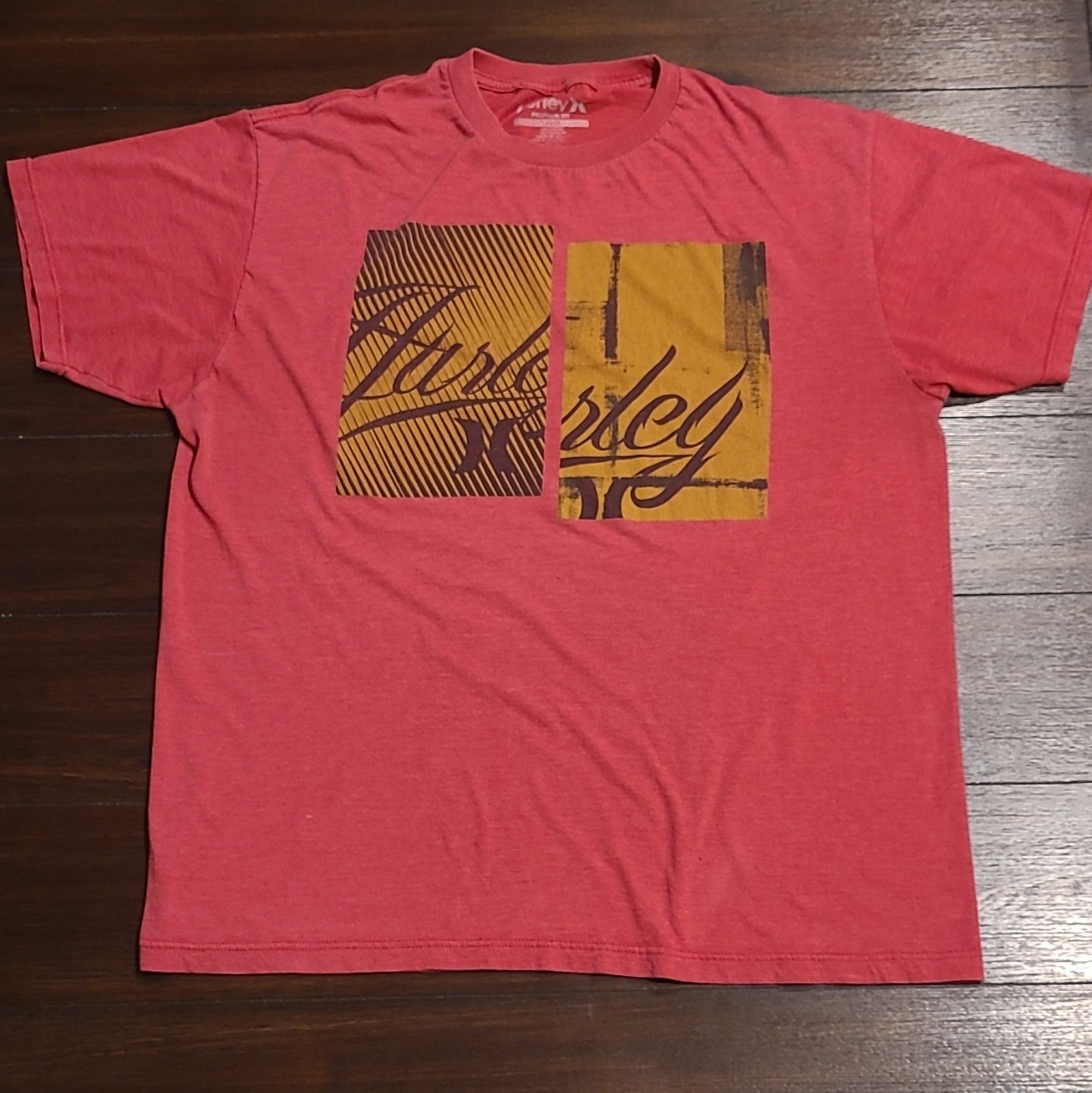 Hurley Graphic T-Shirt Red Men’s Large Short Sleeve Classic Crew Neck