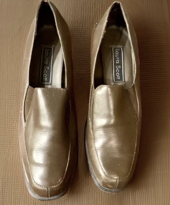 Pre-Owned Designer Laura Scott Brown Block Heel Loafers, Size 7.5 M
