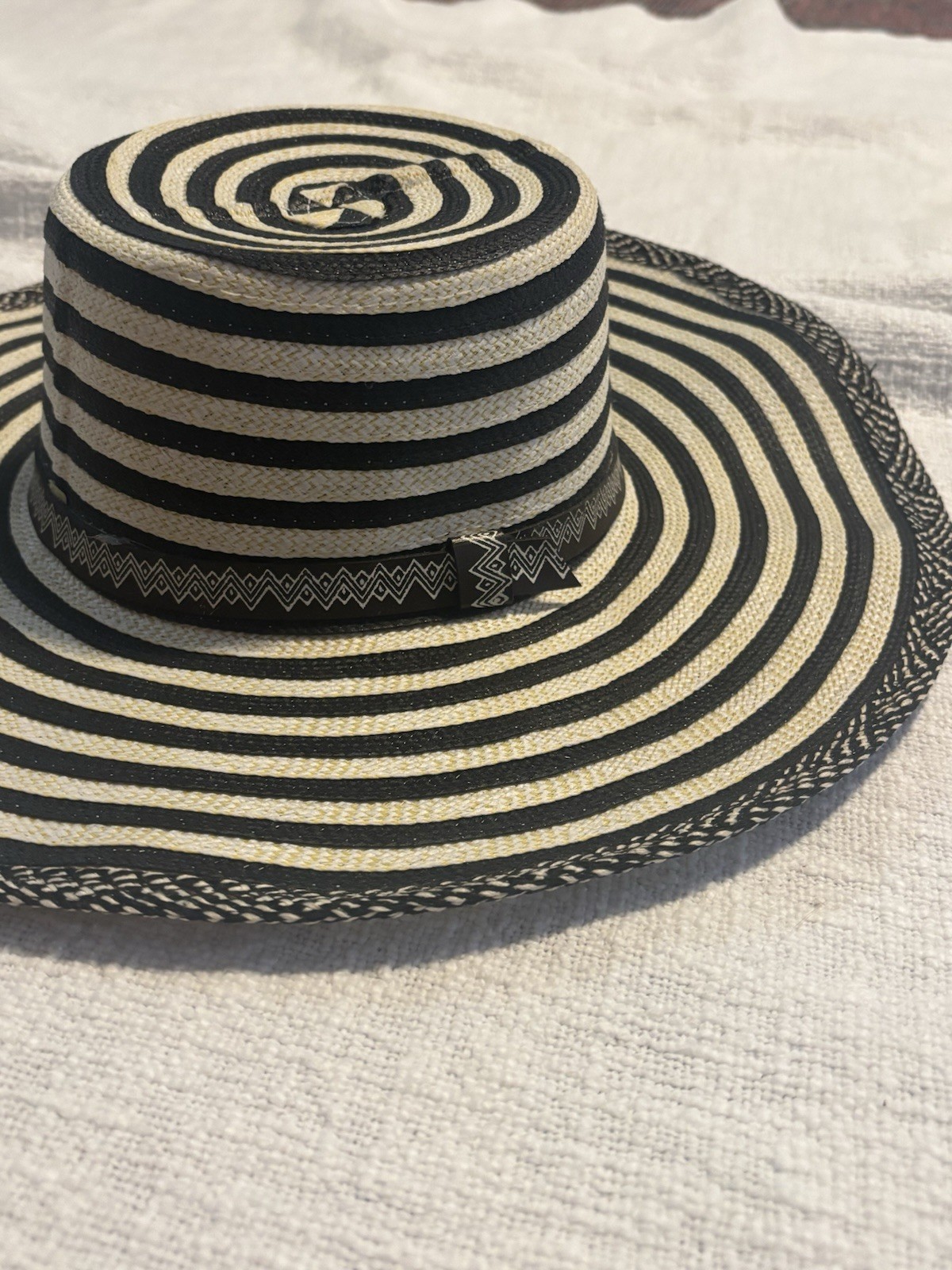 Monihil Sombreros Women’s Straw Sun Hat Black/Beige Striped Wide Brim One Size