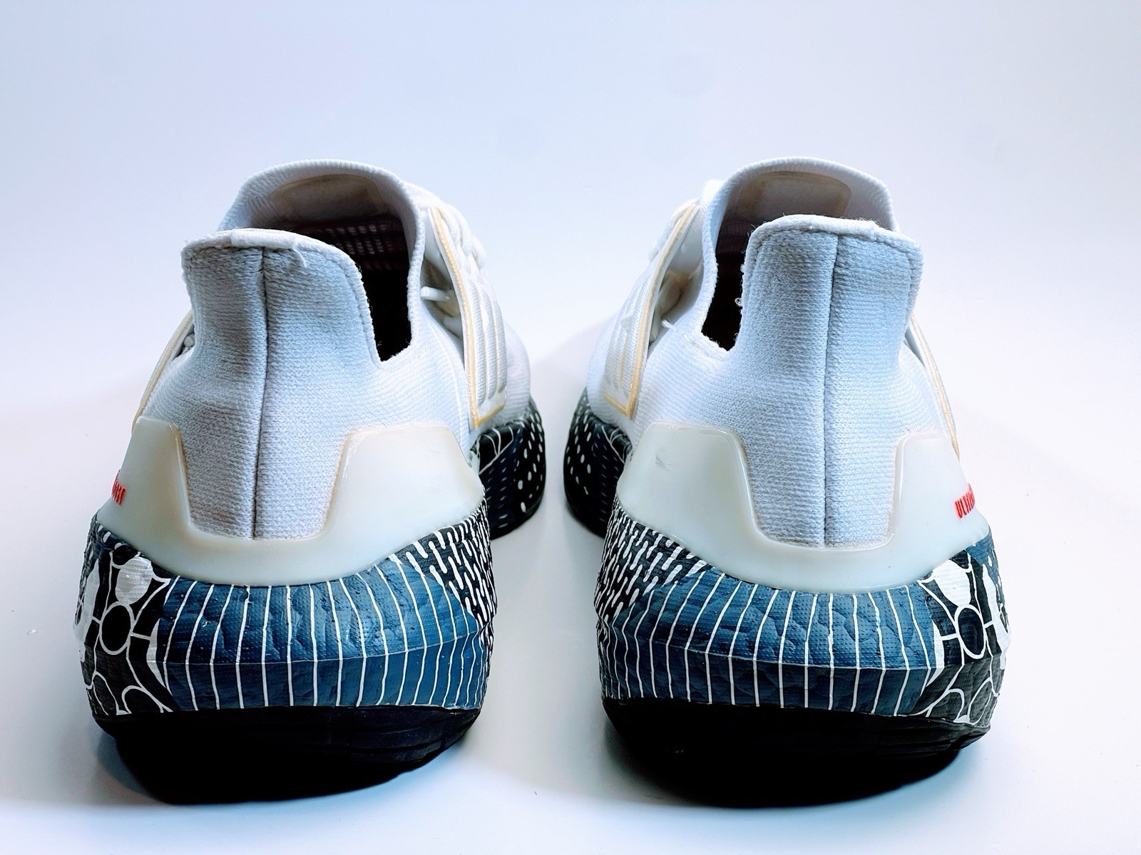 Adidas UltraBoost 22 Patchwork Graphic Cloud White Men’s Size 11.5 [GW6912]