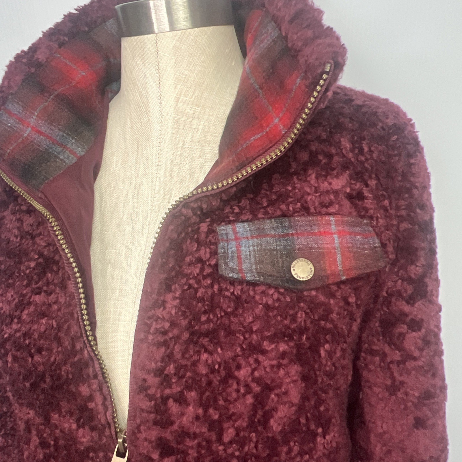 Pendleton Women’s Sherpa Fleece Jacket Small Burgundy Wool Plaid Full Zip Cozy