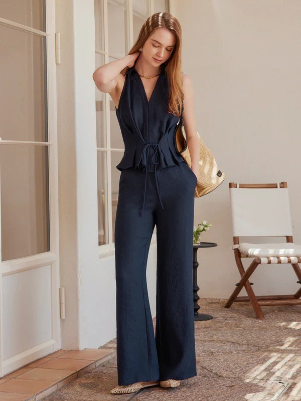 OGL 2Pcs Set Collared V-neck Sleeveless Top & Mid Rise Flared Pant with Pockets