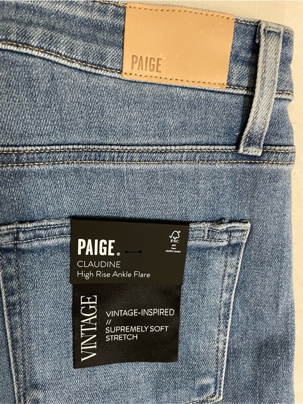 PAIGE NWT Claudine High Rise Ankle Flare Blue Jeans Size 31