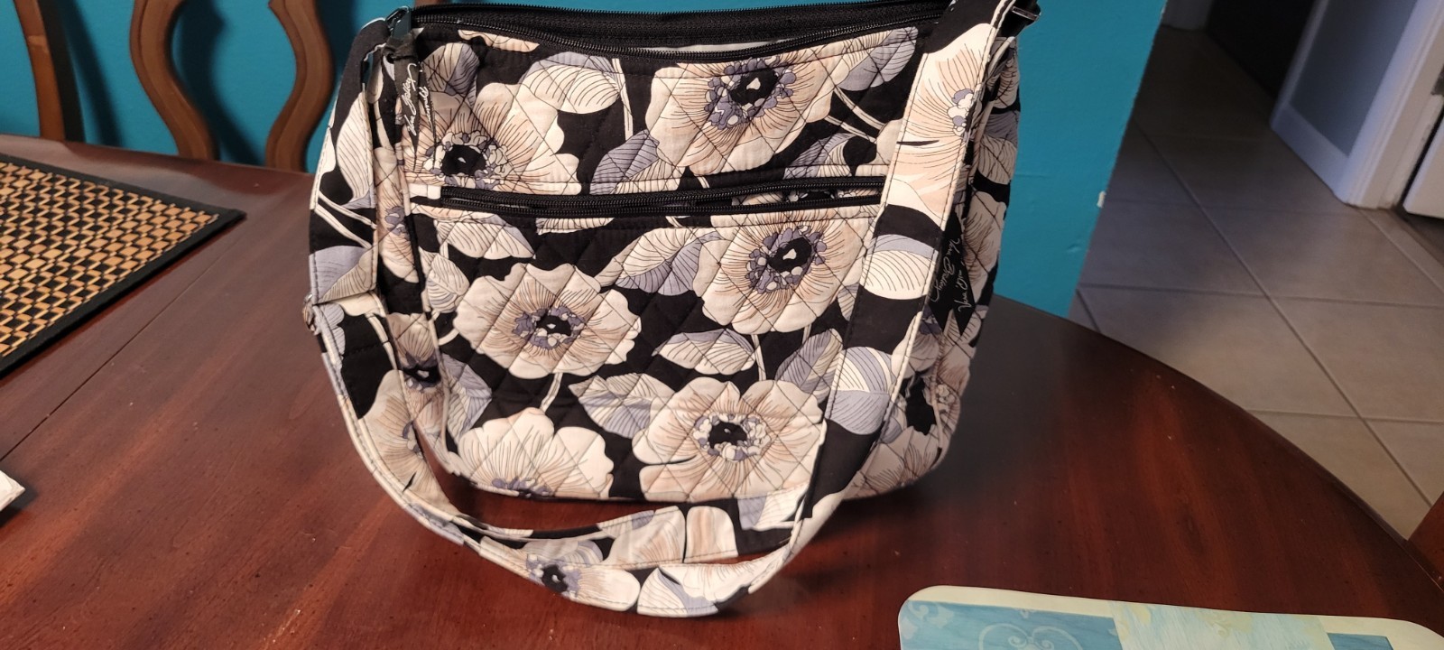 Vera Bradley Black & White Floral Crossbody Bag Zip Closure Lined Inner Pockets
