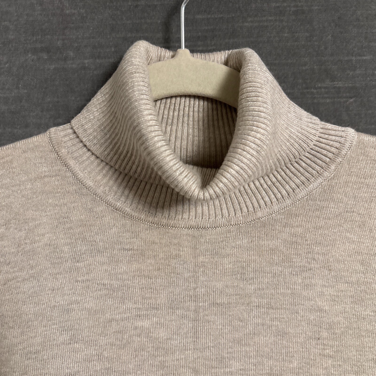 Marina V Paris Turleneck Sweater T2 M Beige Tan Gray Heathered Soft