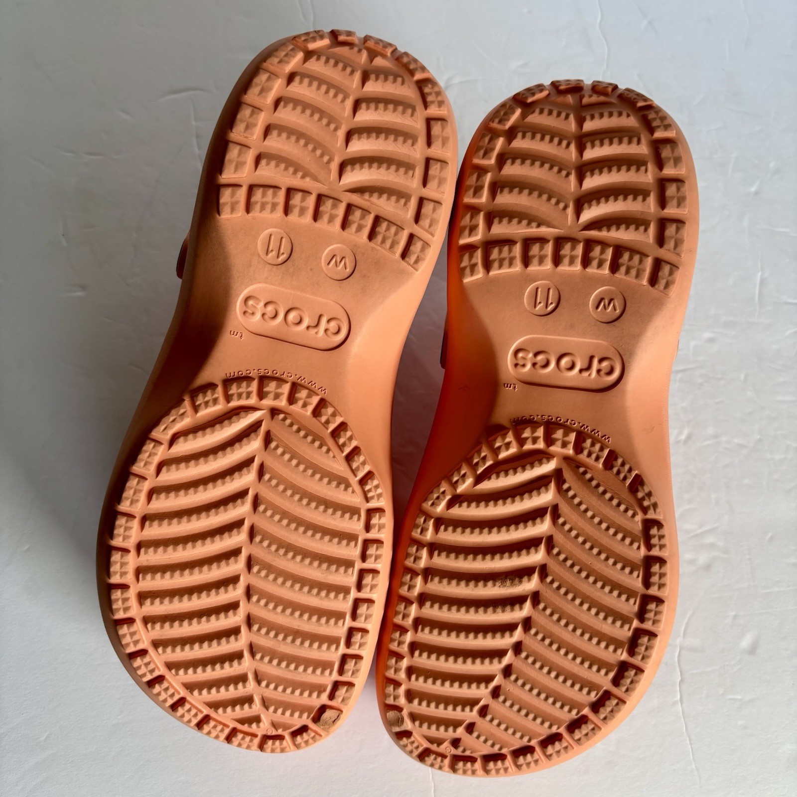 Crocs Classic Platform Clogs Papaya Orange Women’s 11 Dunkin Donuts EUC