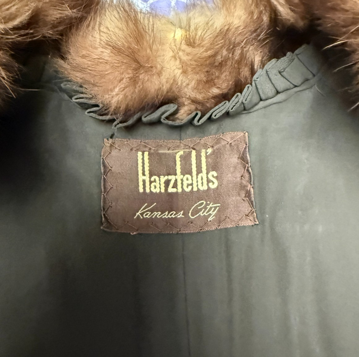 Fur – Beaver Short Jacket from Hartzfeld’s in Kansas City Size S/M VTG.