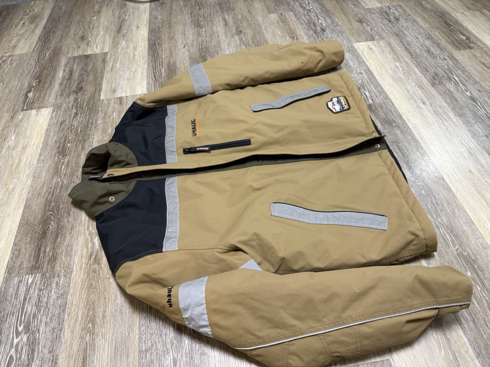 U-Haul Reflective Softshell Utility Waterproof Jacket Sz XL Quilted Coat EUC