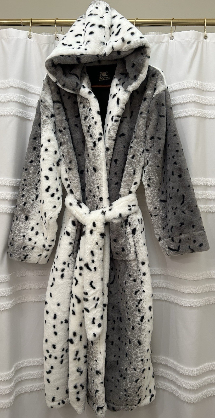Minky Couture Designer Robe Leopard Plush Belt Unisex M/L Medium Large – GRC