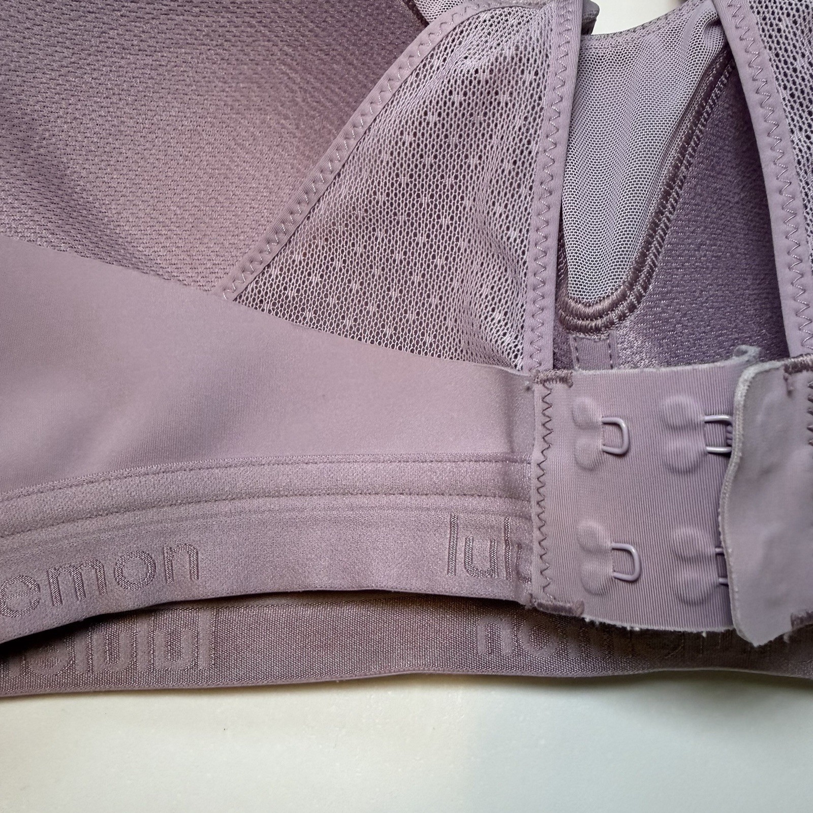 lululemon High Support Sports Bra 36C Purple Racerback Hook & Eye Adjust