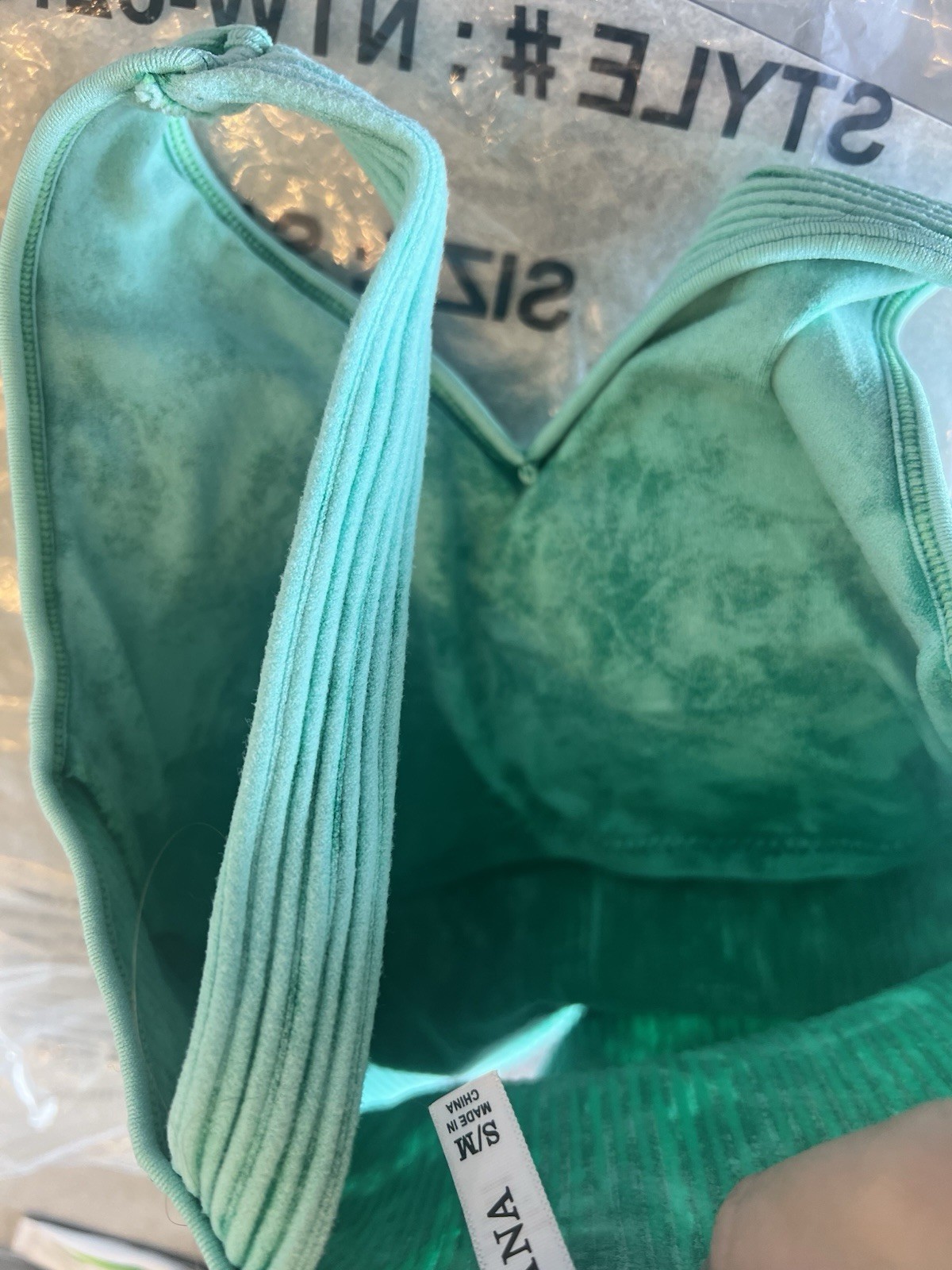 Zenana Green Ribbed Knit V-Neck Wide Strap Tank Top L/XL w/Built in Bra