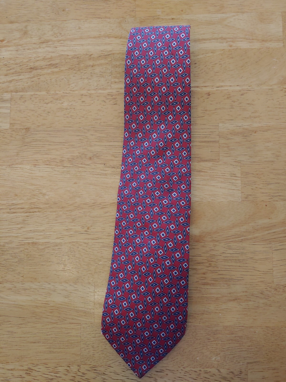 BROOKS BROTHERS RED GEOMETRIC 100% SILK NECKTIE MADE IN USA 58in X 3.5 in