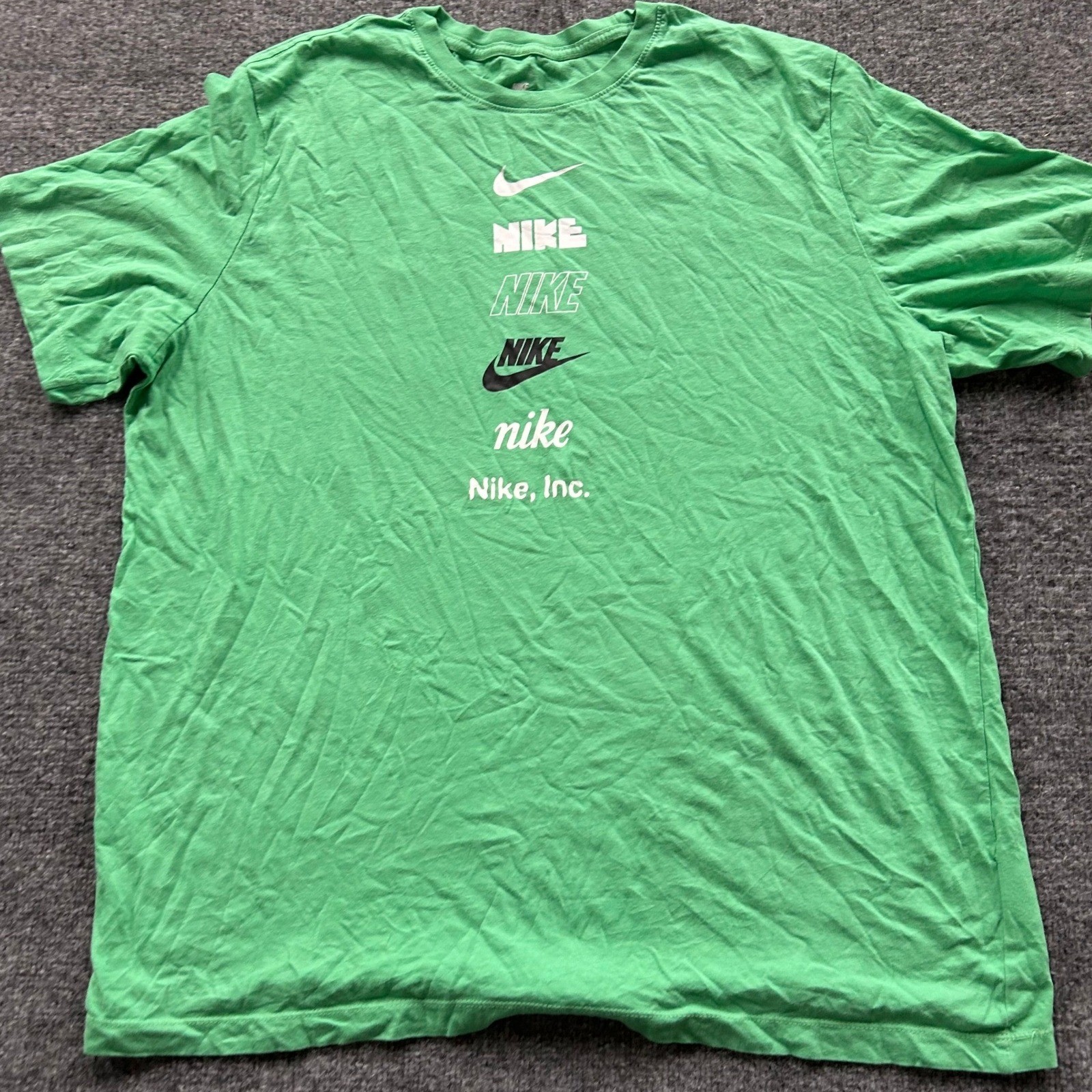 Nike T-Shirt Mens Size XXL Tall Green Graphic Stacked Logo Cotton Short Sleeve